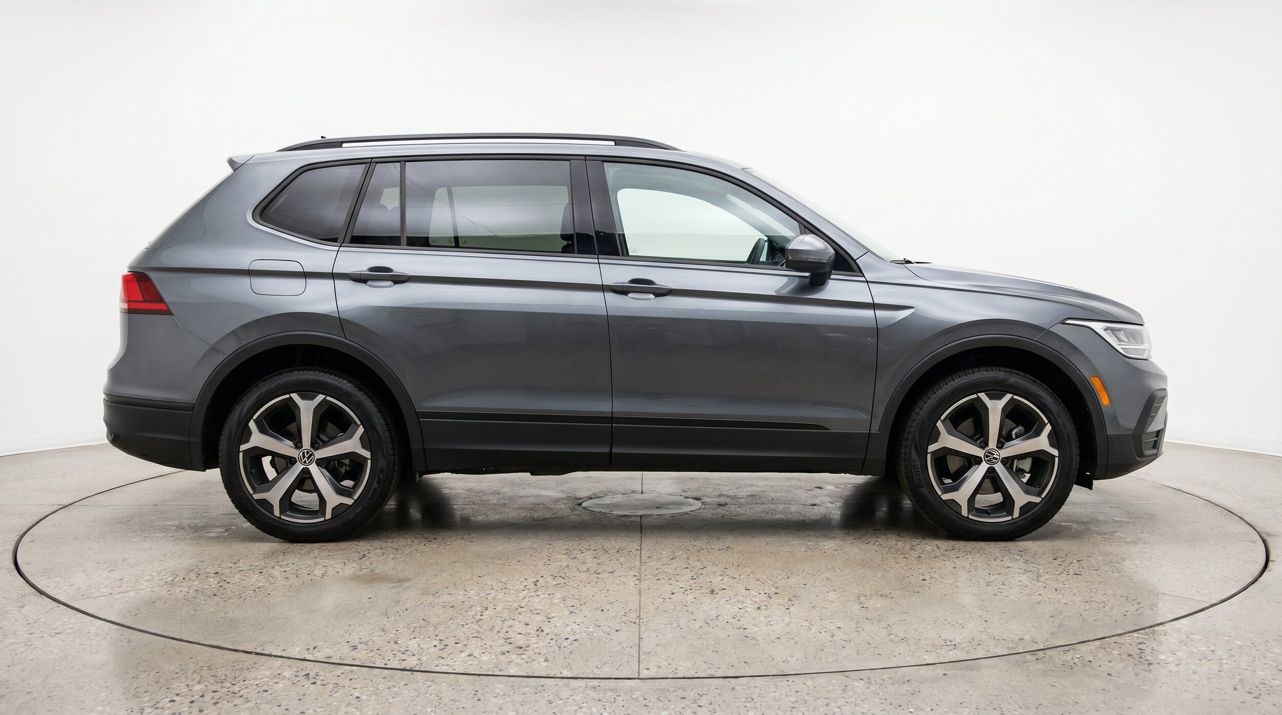 Thumbnail: 2026 Volkswagen Tiguan - 11