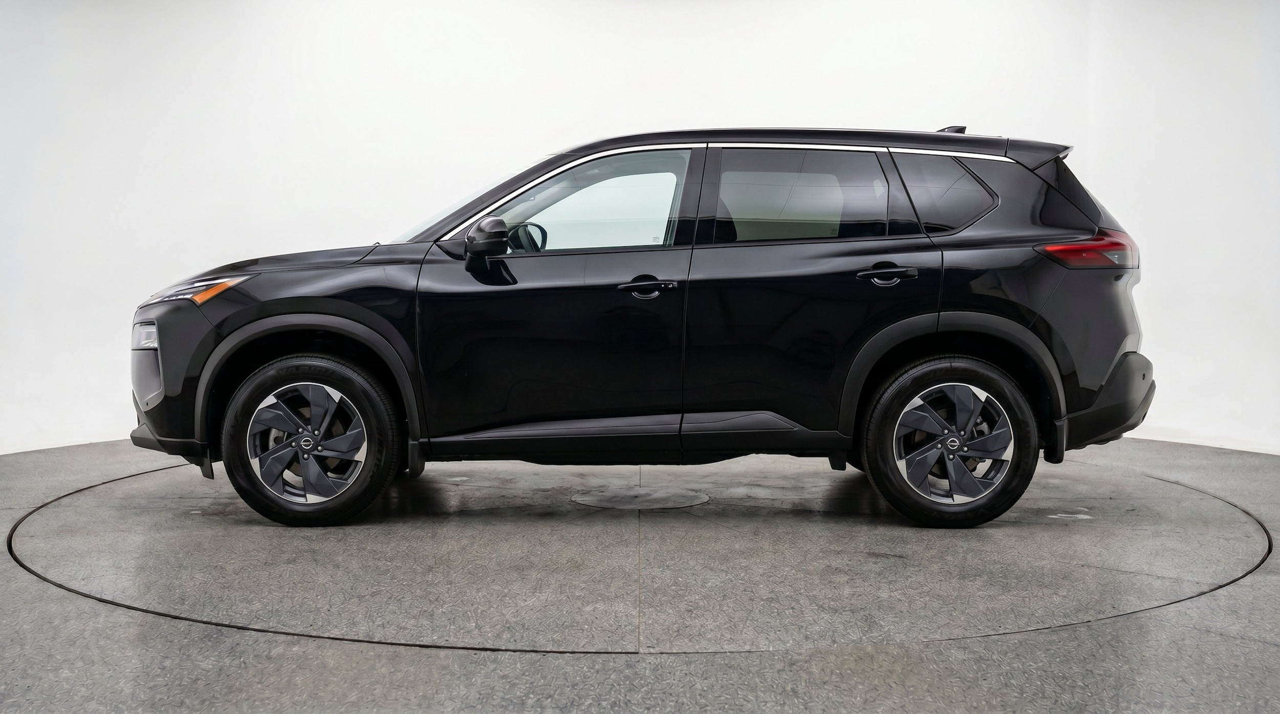 Thumbnail: 2025 Nissan Rogue - 5