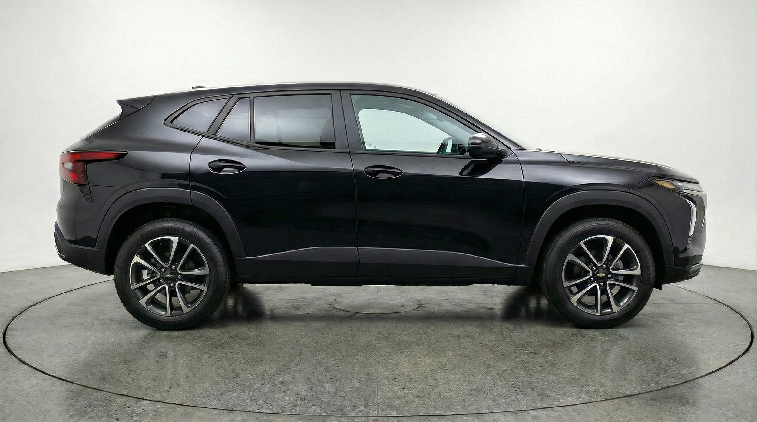 Thumbnail: 2025 Chevrolet TrailBlazer - 8