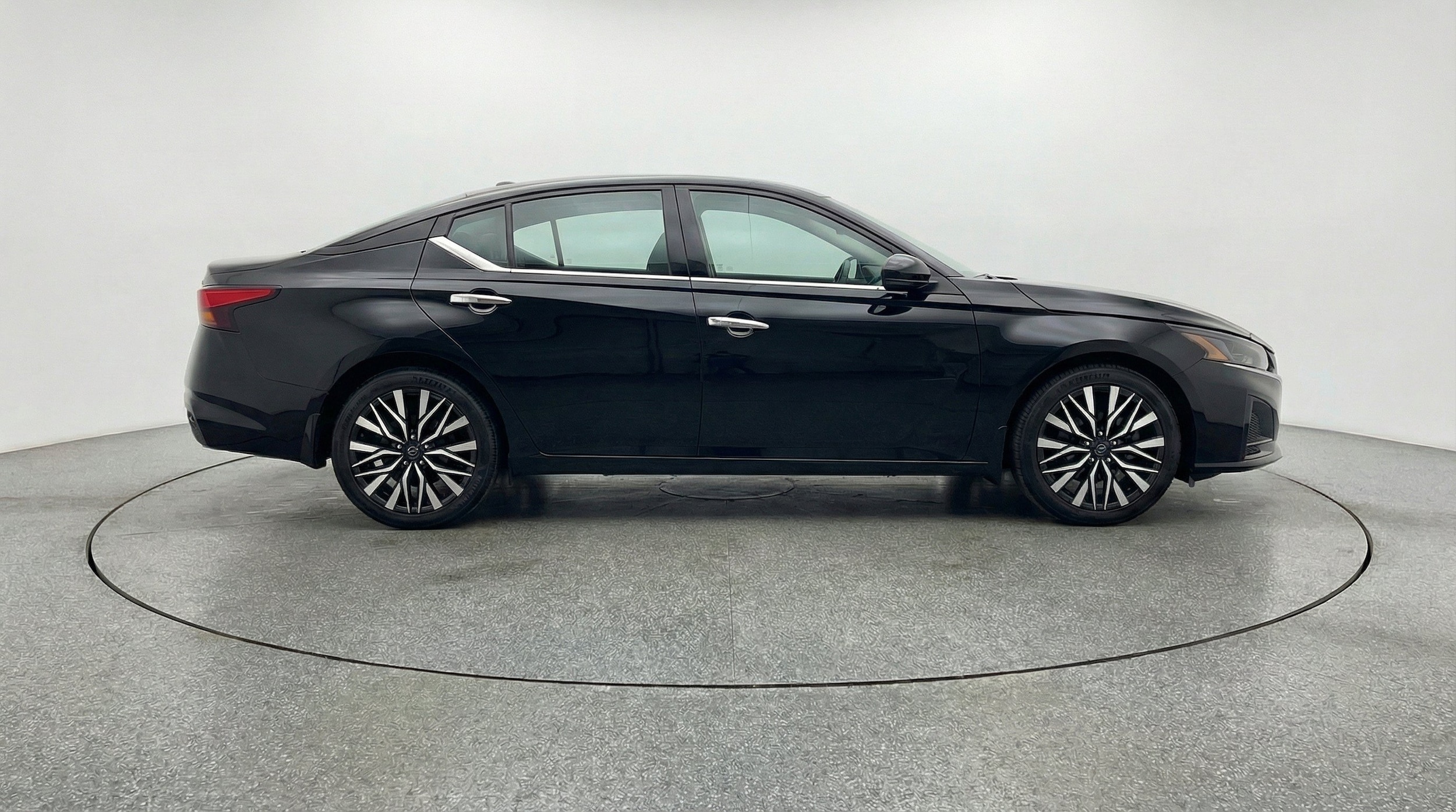 Thumbnail: 2025 Nissan Altima - 11