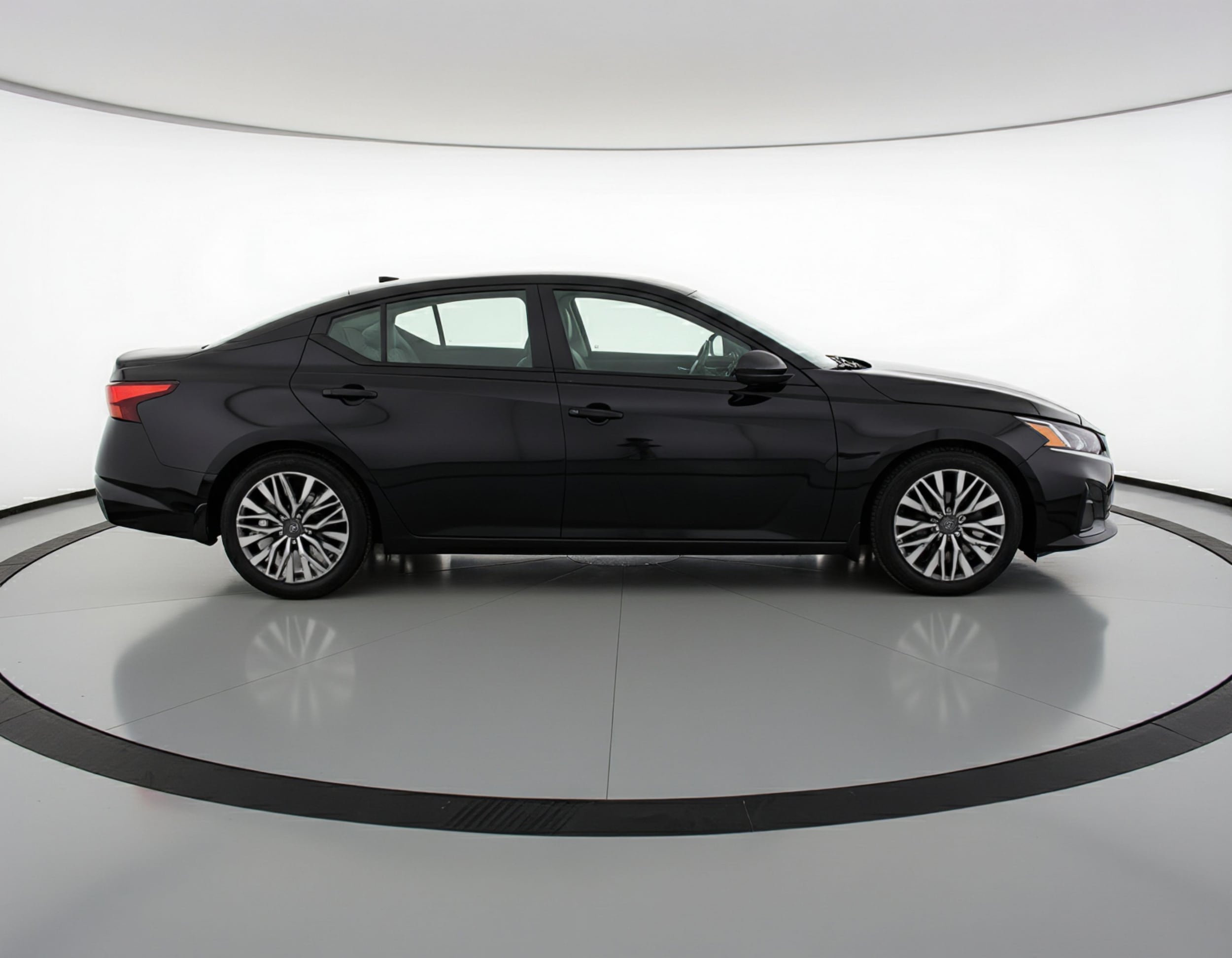 Thumbnail: 2025 Nissan Altima - 8