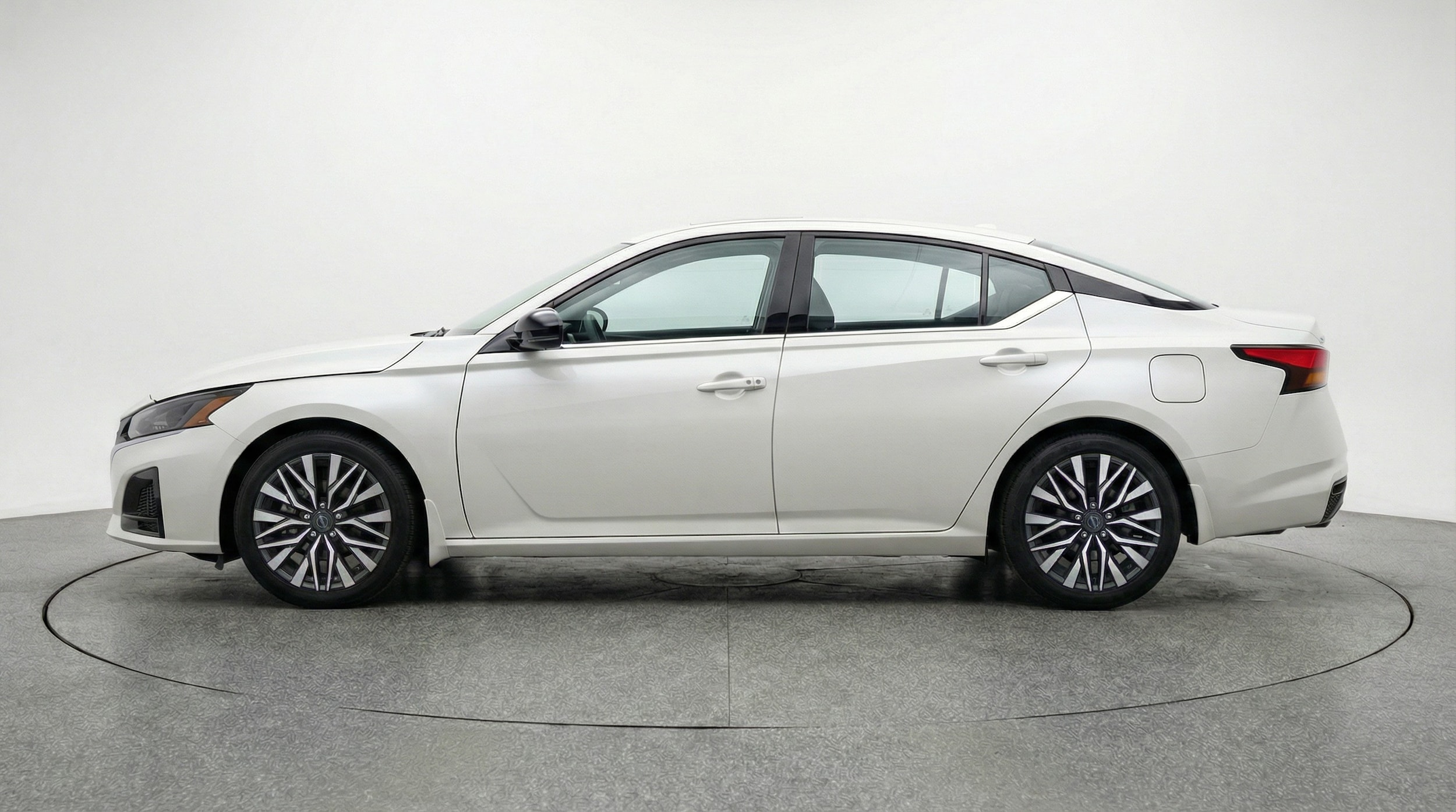 Thumbnail: 2025 Nissan Altima - 4