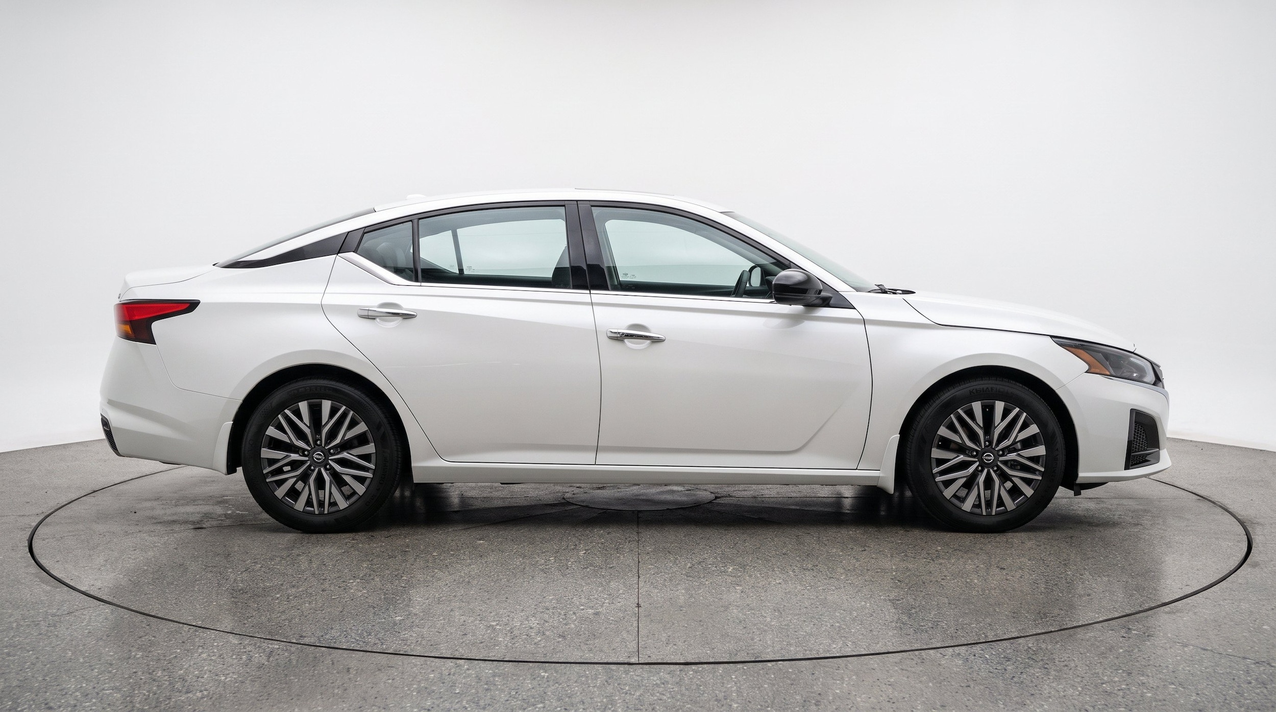 Thumbnail: 2025 Nissan Altima - 10