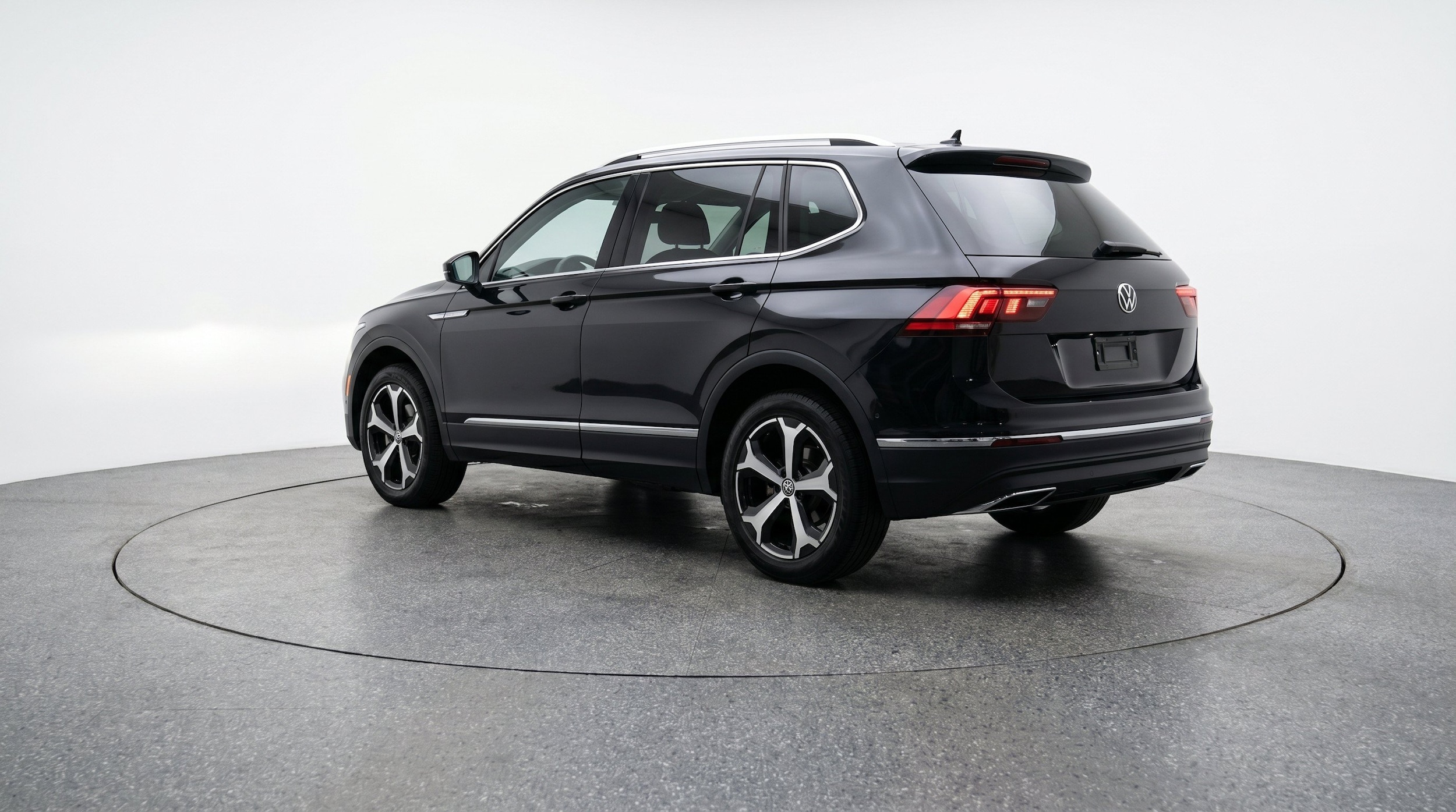 Thumbnail: 2026 Volkswagen Tiguan - 6