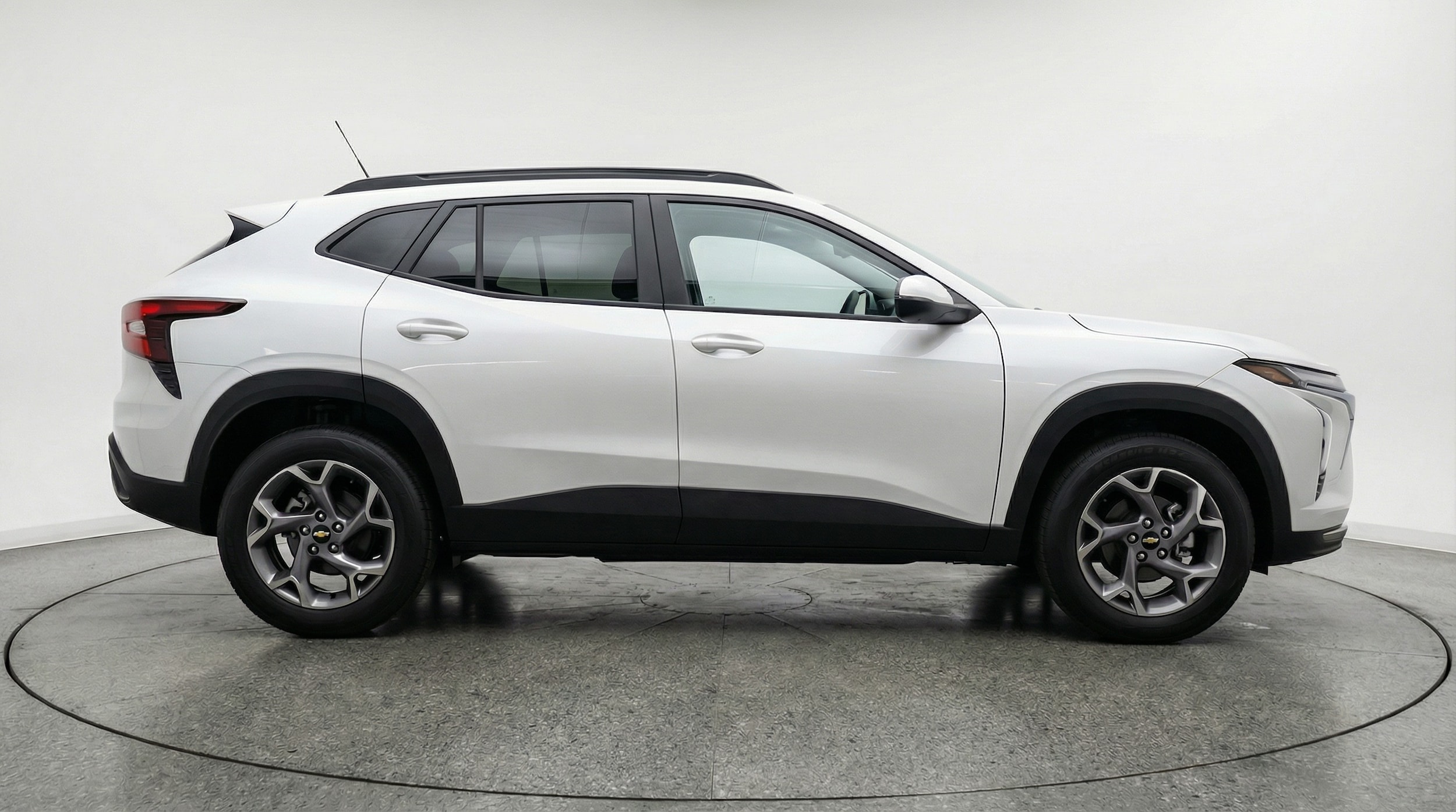 Thumbnail: 2025 Chevrolet Trax - 8