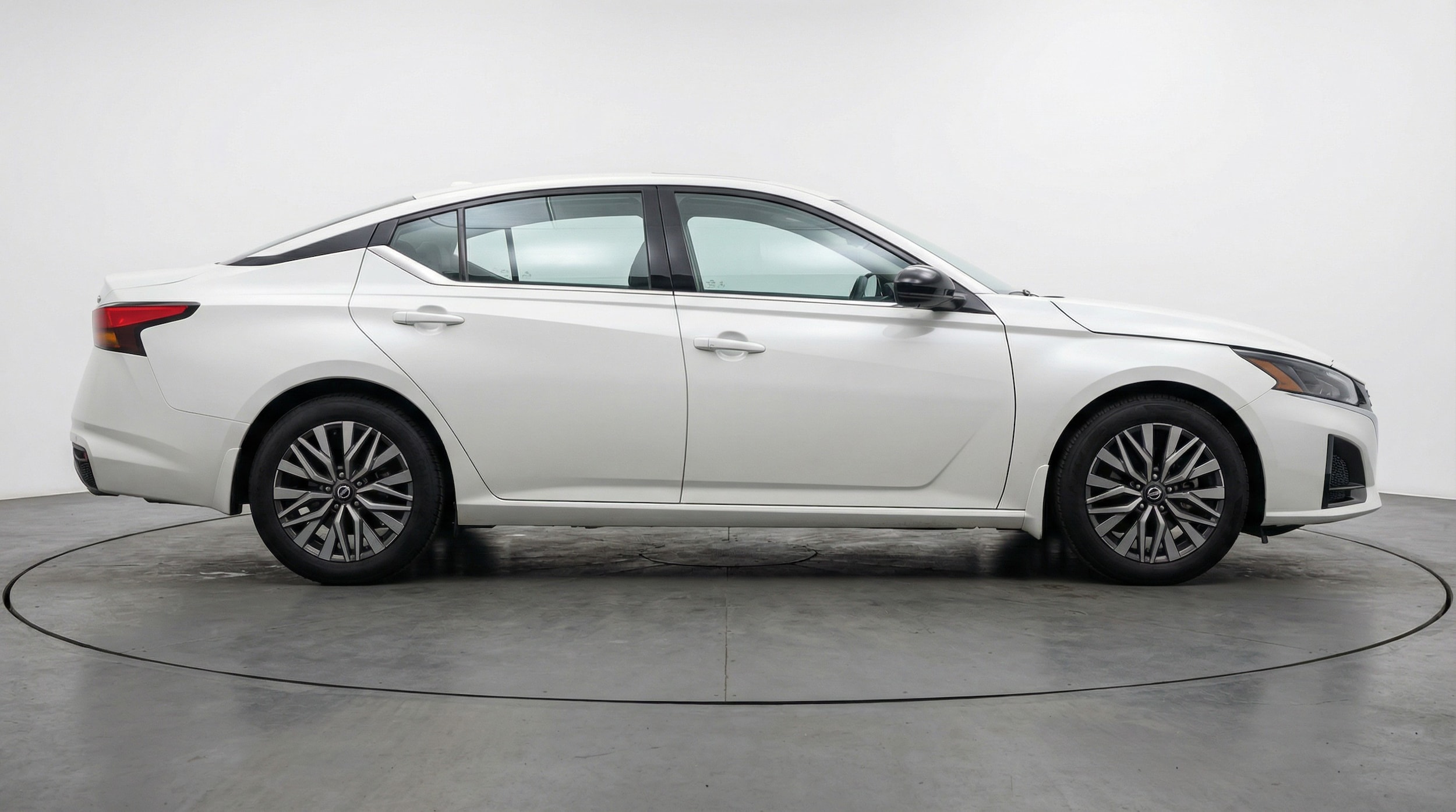 Thumbnail: 2025 Nissan Altima - 8