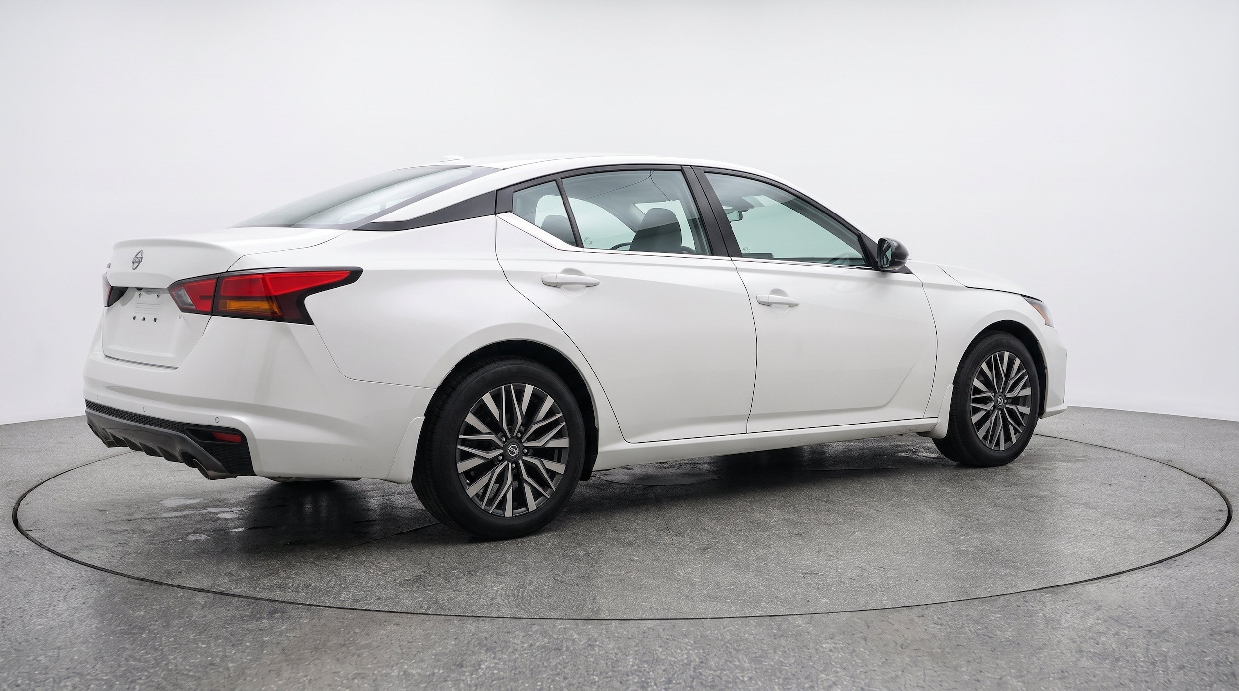 Thumbnail: 2025 Nissan Altima - 9