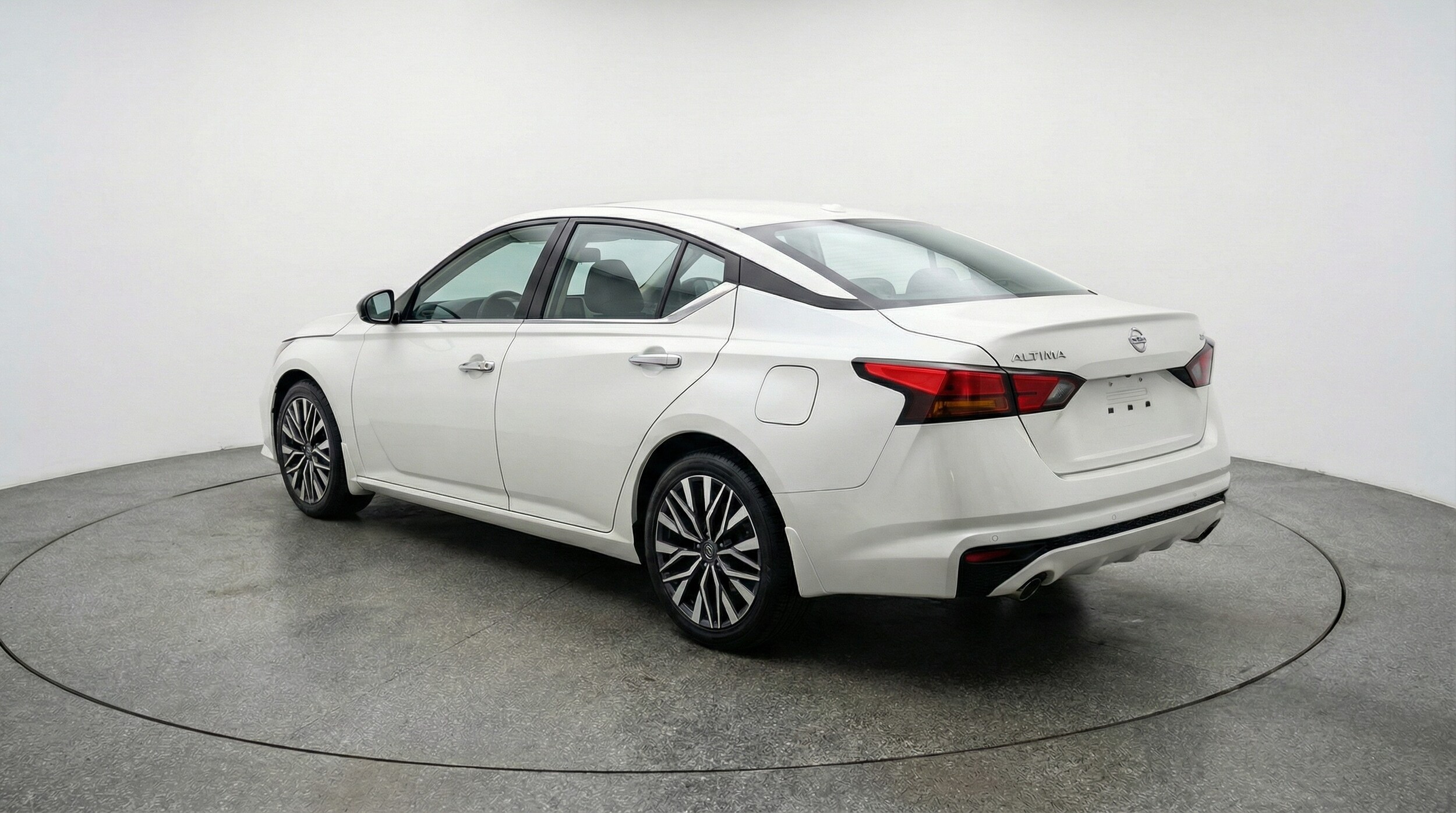 Thumbnail: 2025 Nissan Altima - 5