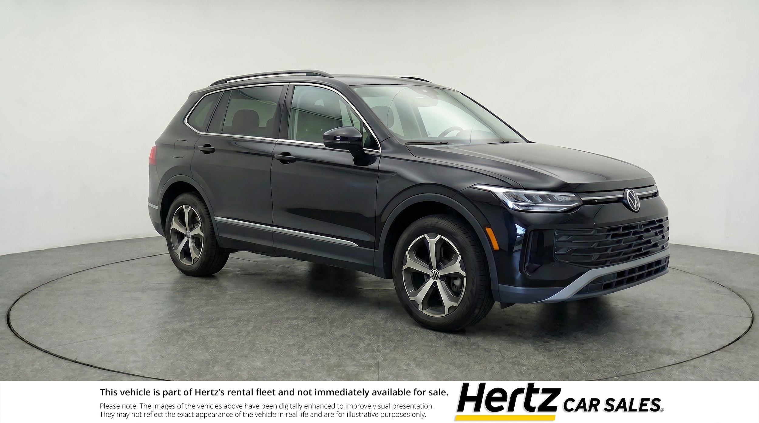 Thumbnail: 2026 Volkswagen Tiguan - 1