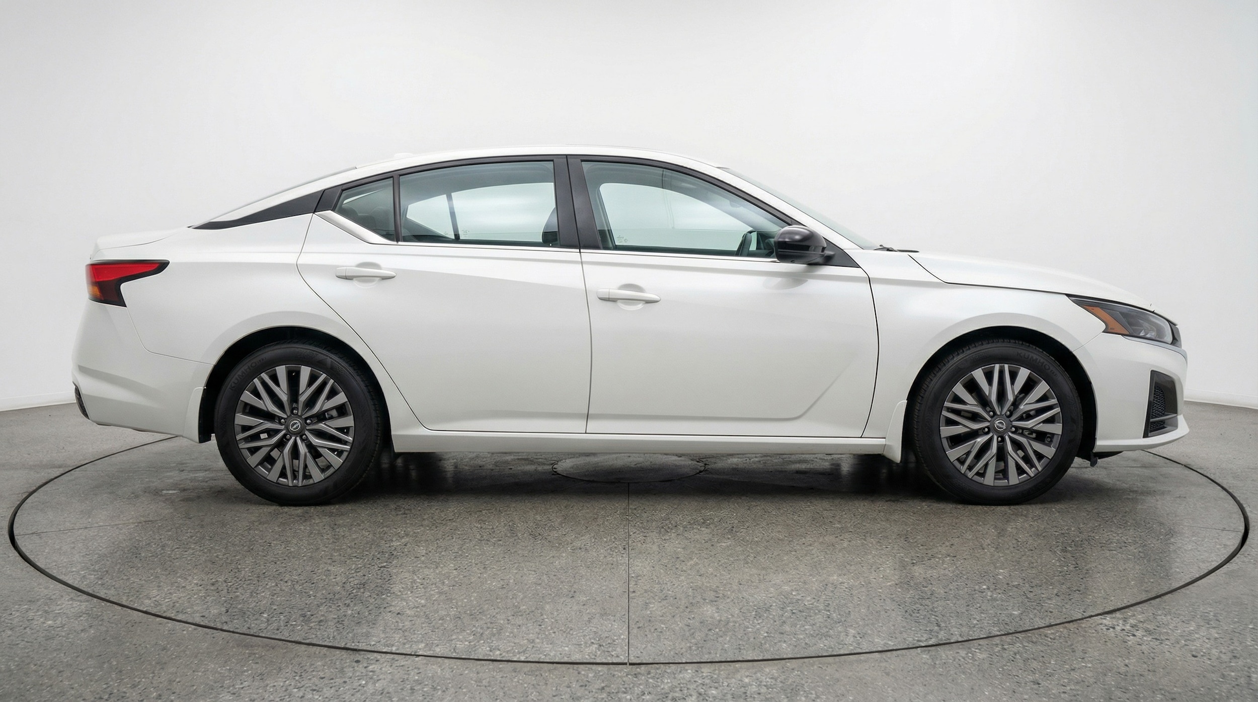 Thumbnail: 2025 Nissan Altima - 8