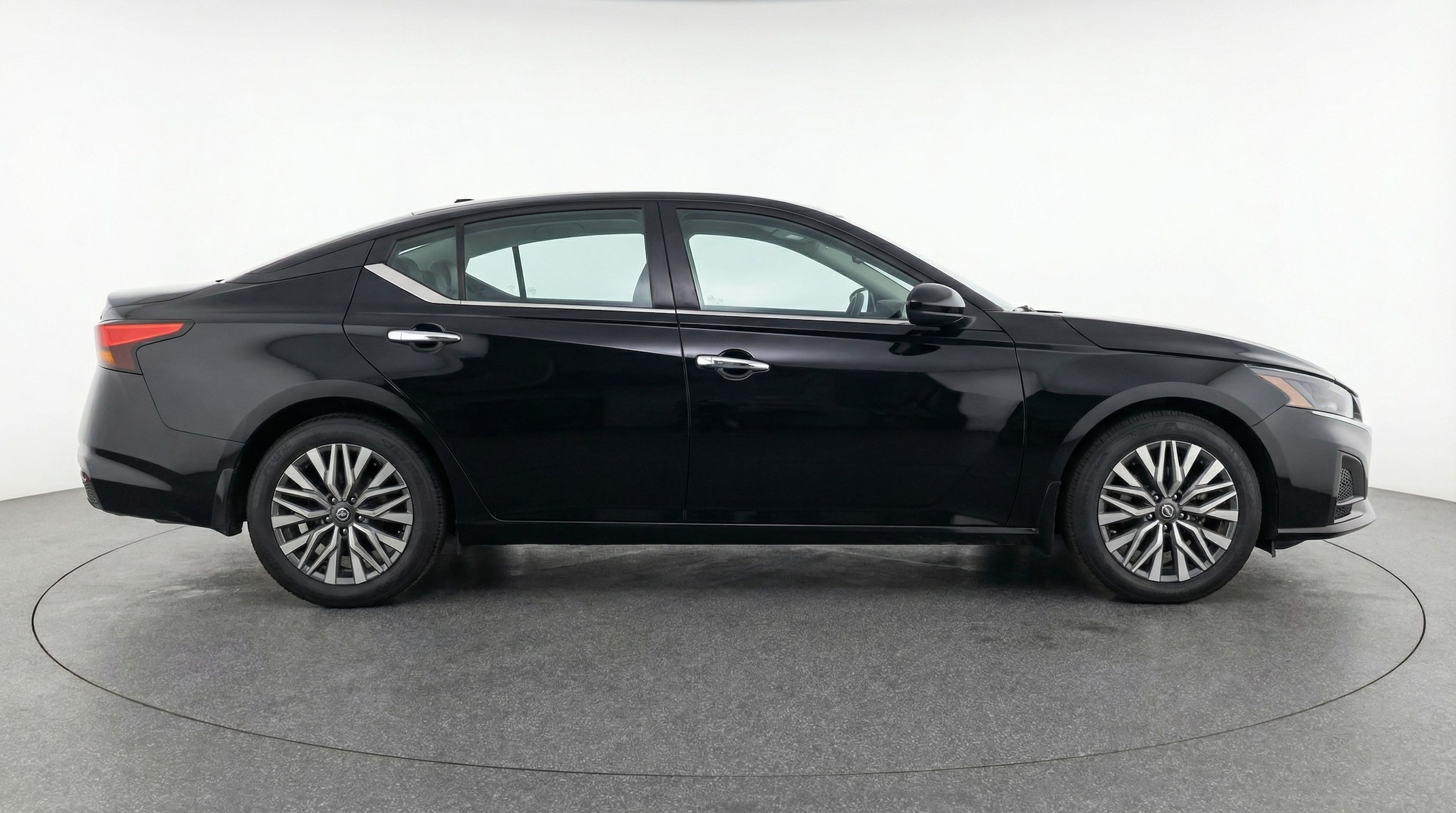 Thumbnail: 2025 Nissan Altima - 8