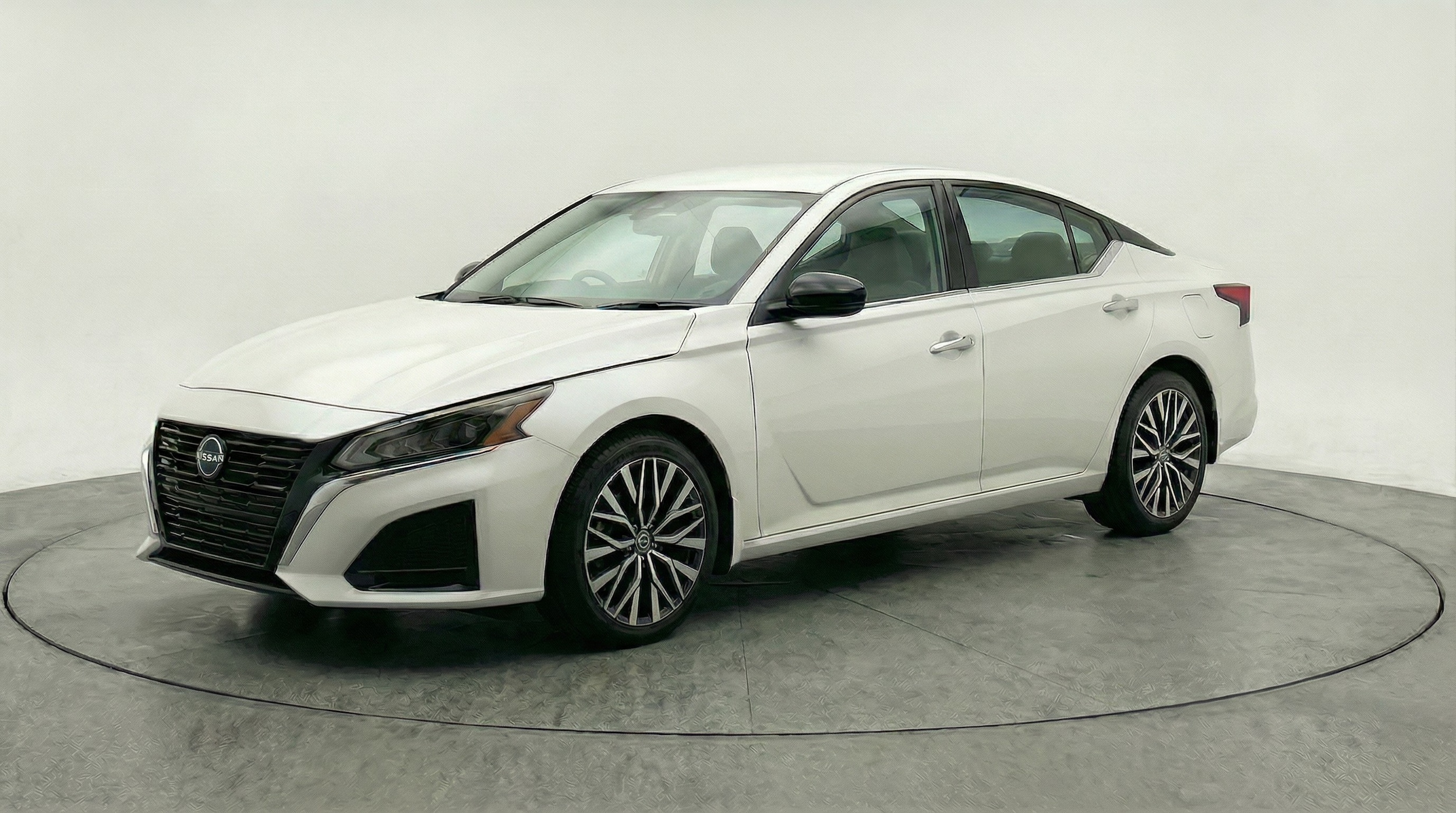 Thumbnail: 2025 Nissan Altima - 3