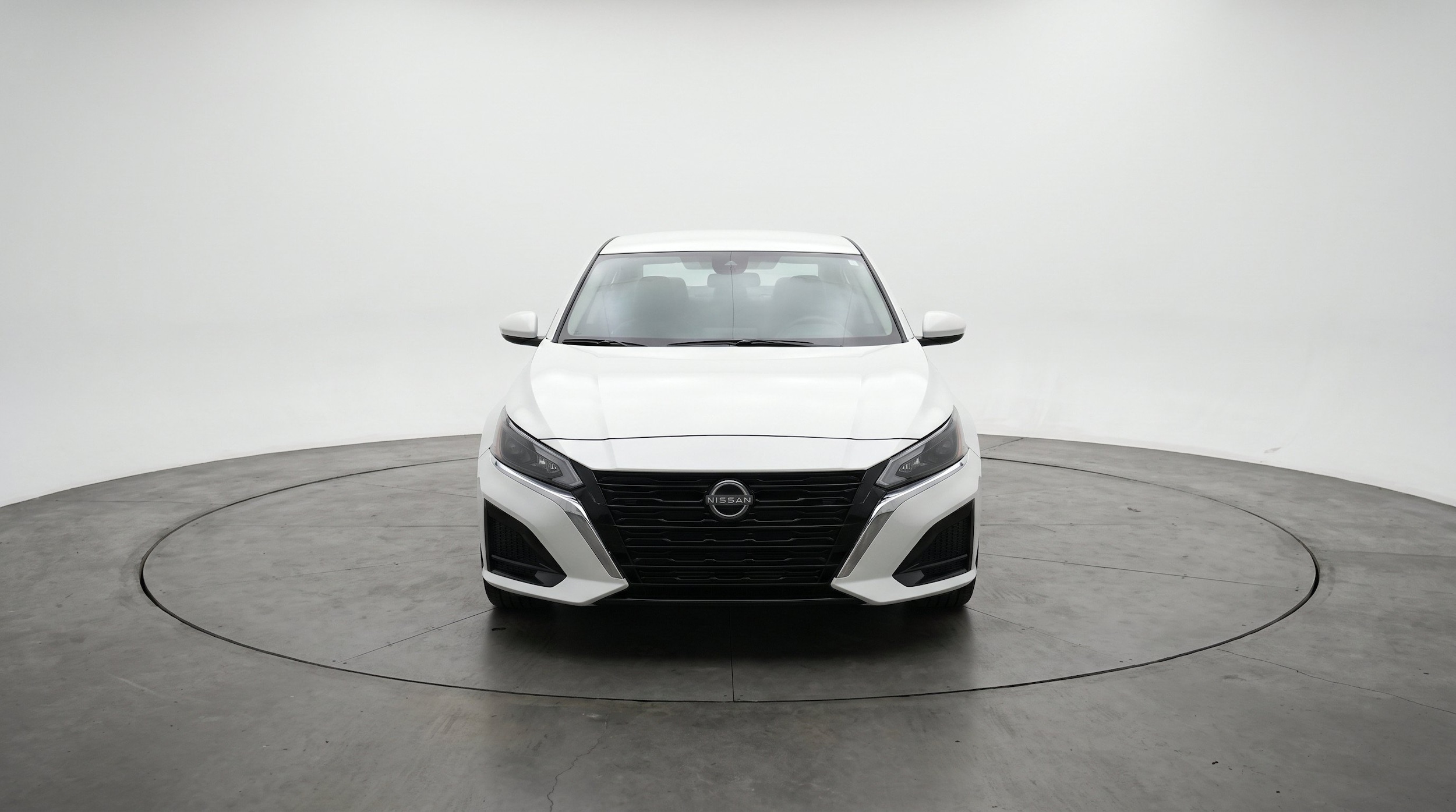 Thumbnail: 2025 Nissan Altima - 2