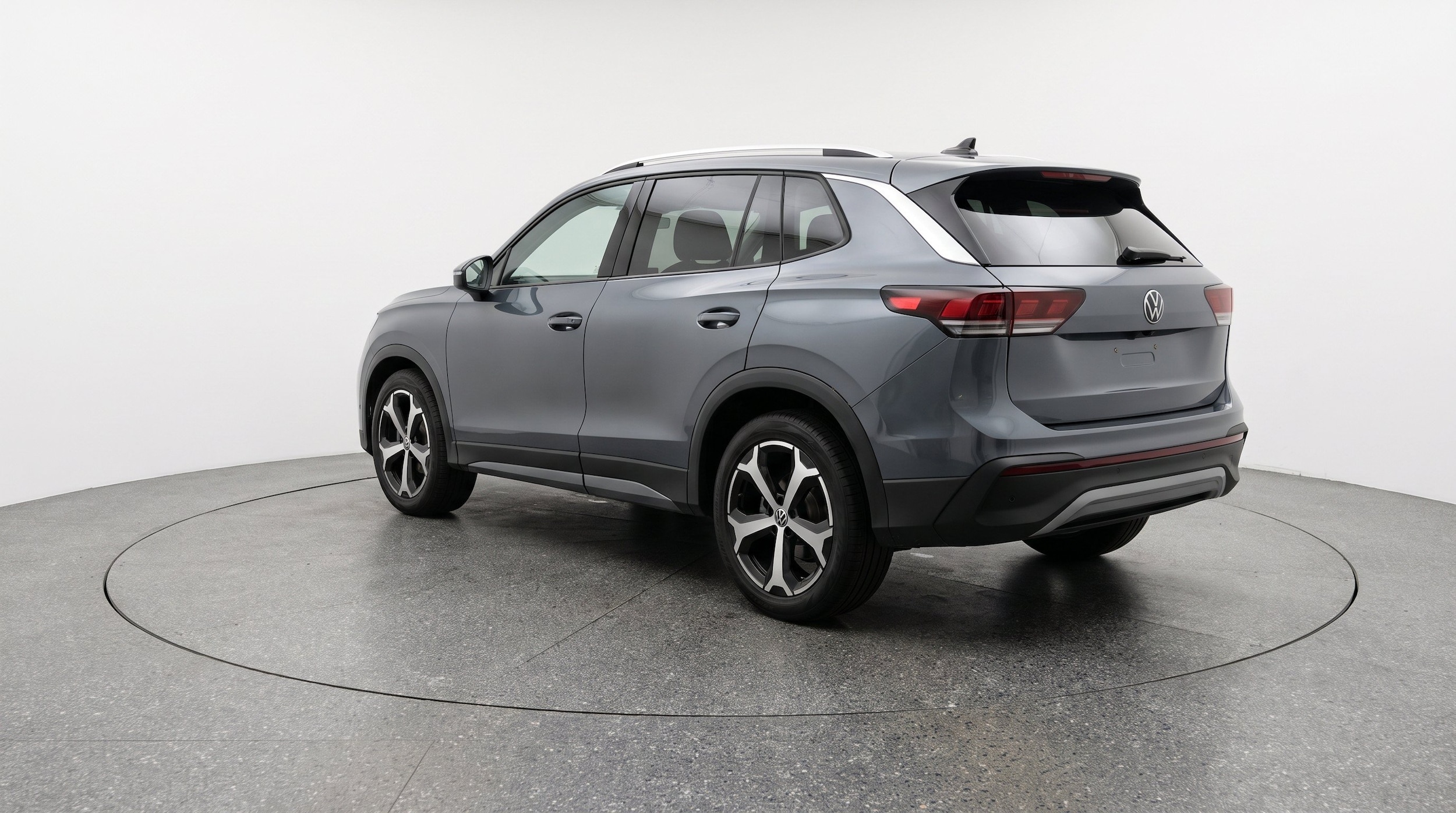Thumbnail: 2026 Volkswagen Tiguan - 6
