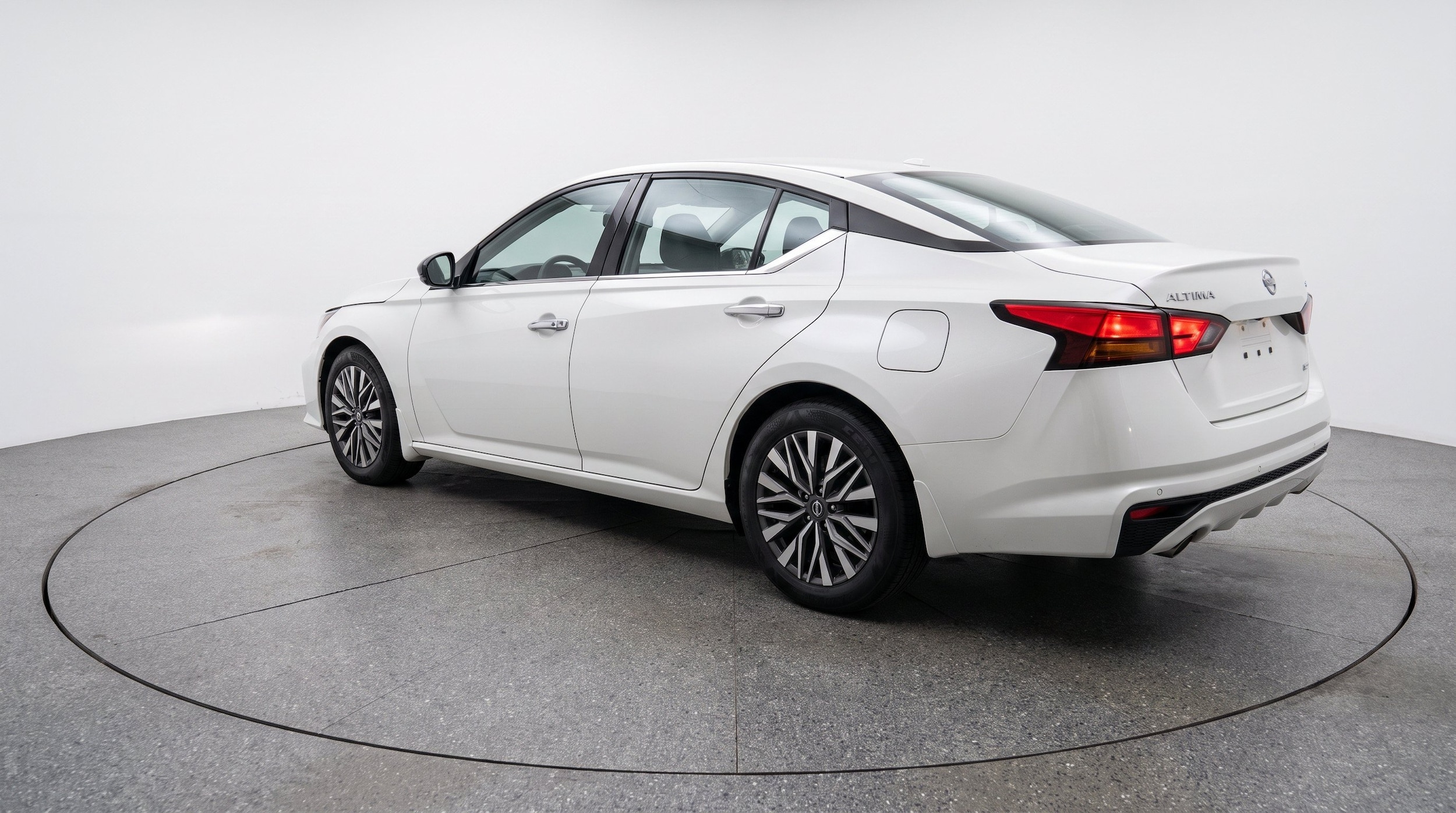 Thumbnail: 2025 Nissan Altima - 6