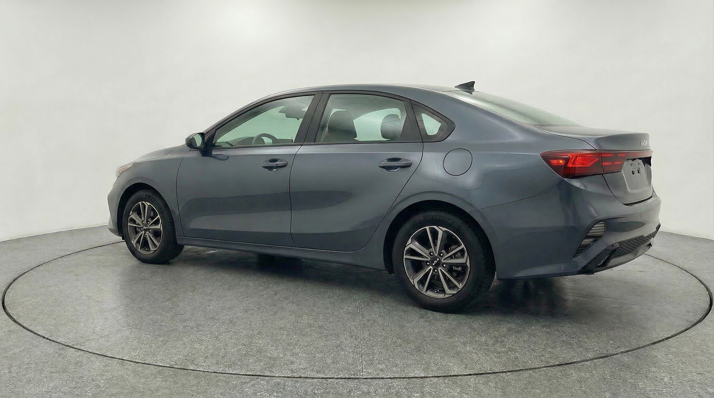 Thumbnail: 2024 Kia Forte - 6