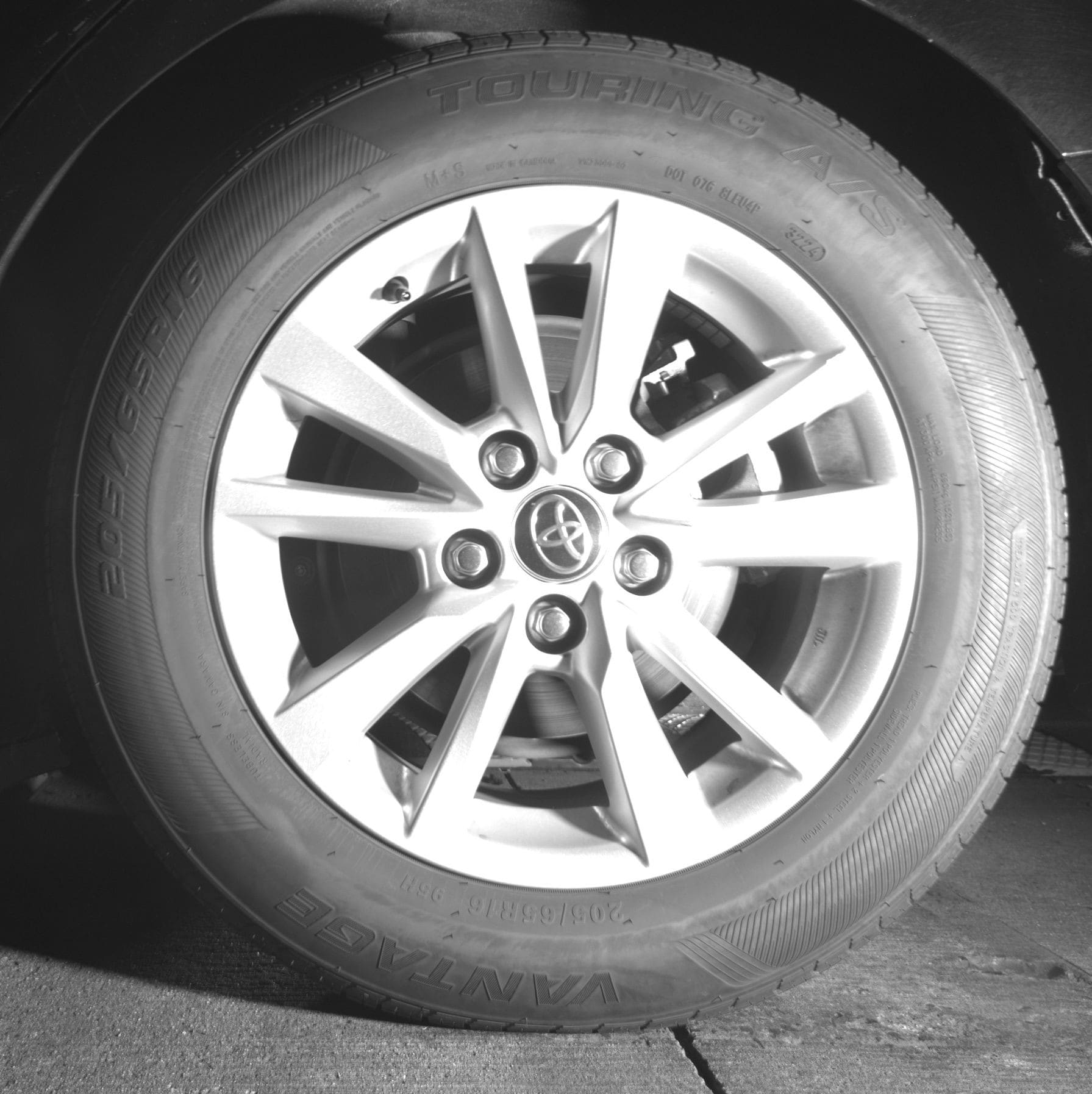 Thumbnail: 2025 Toyota Camry - 11