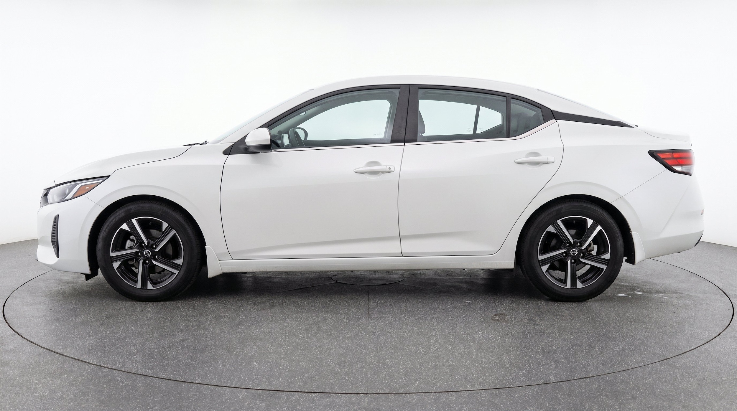 Thumbnail: 2025 Nissan Sentra - 5