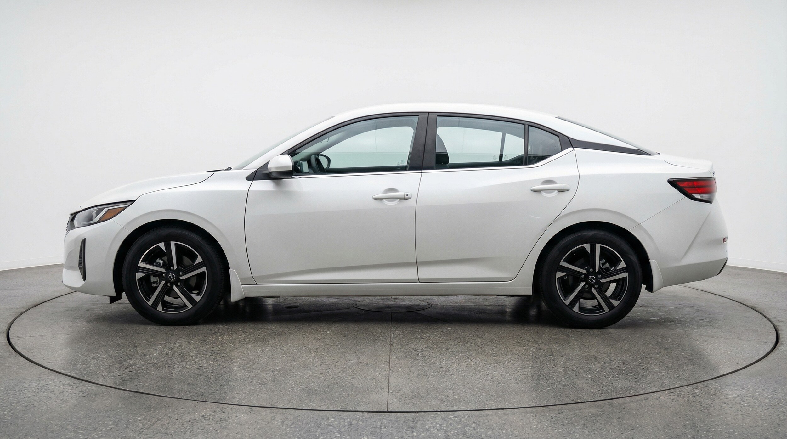 Thumbnail: 2025 Nissan Sentra - 4