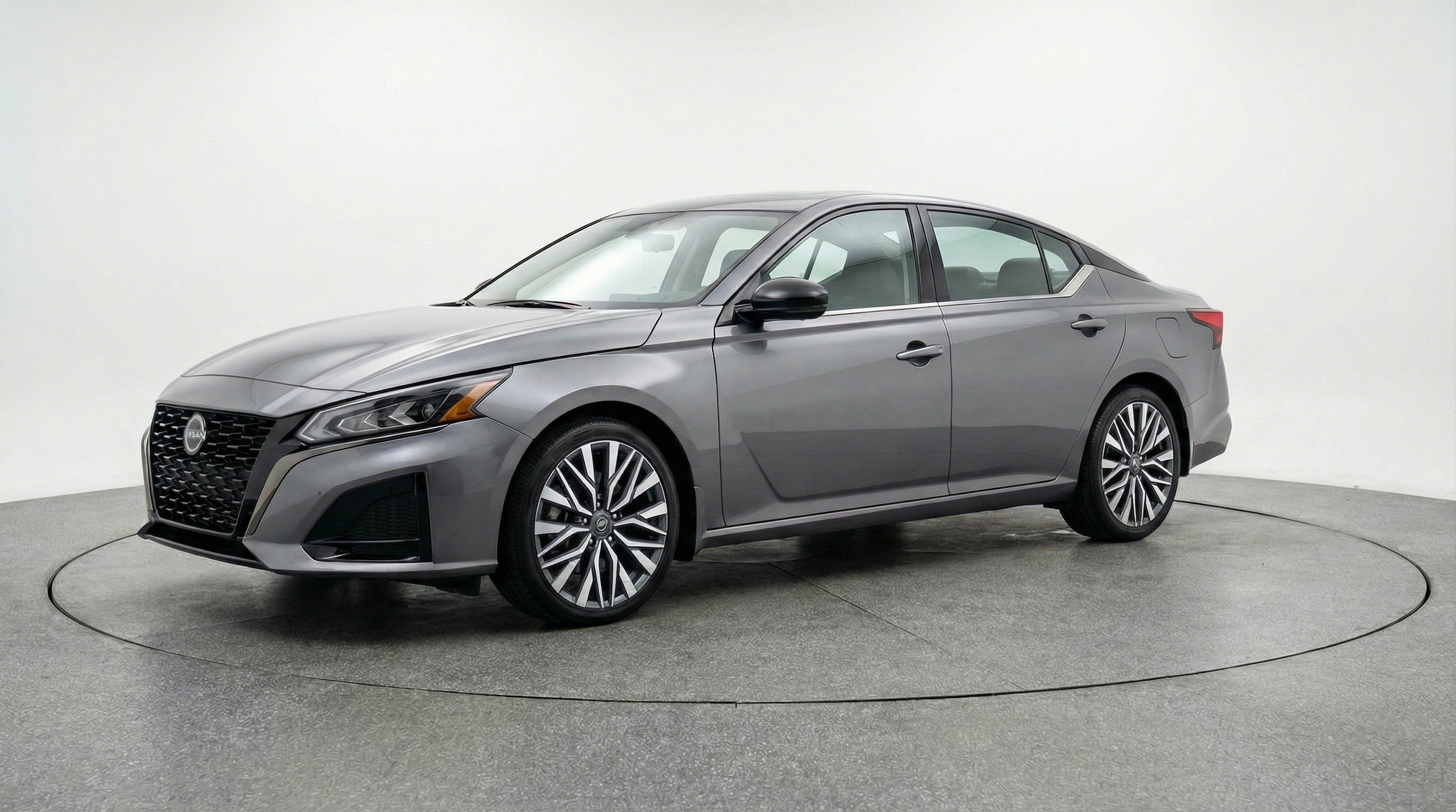Thumbnail: 2025 Nissan Altima - 3
