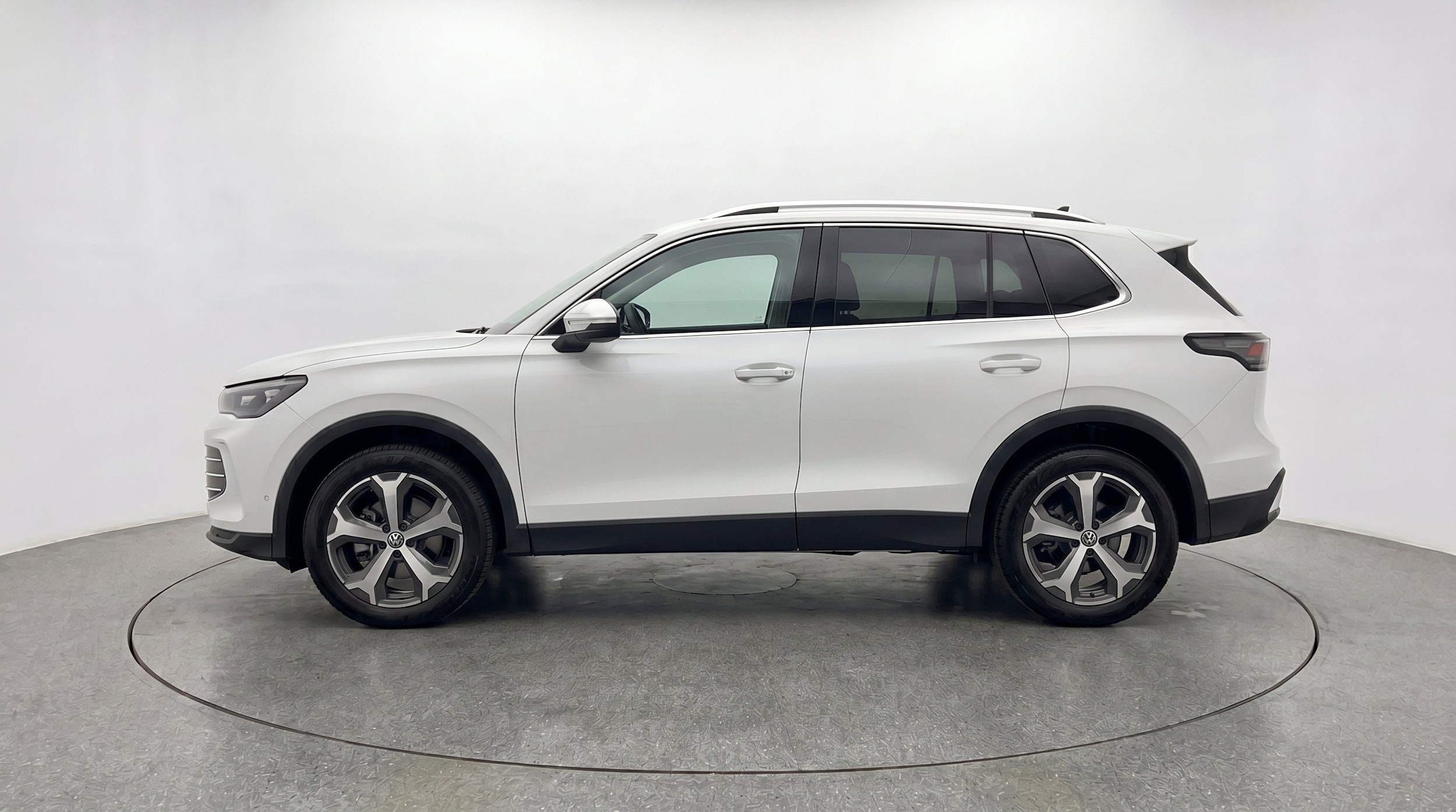 Thumbnail: 2026 Volkswagen Tiguan - 5