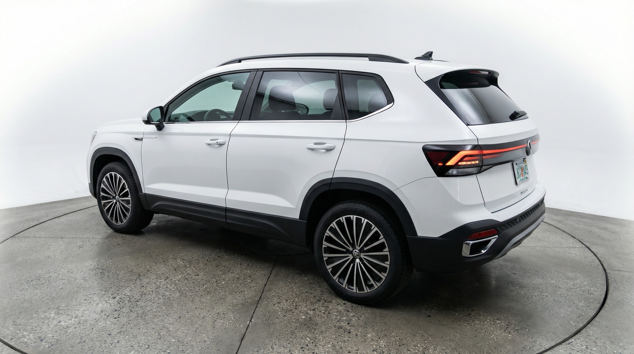 Thumbnail: 2025 Volkswagen Taos - 5