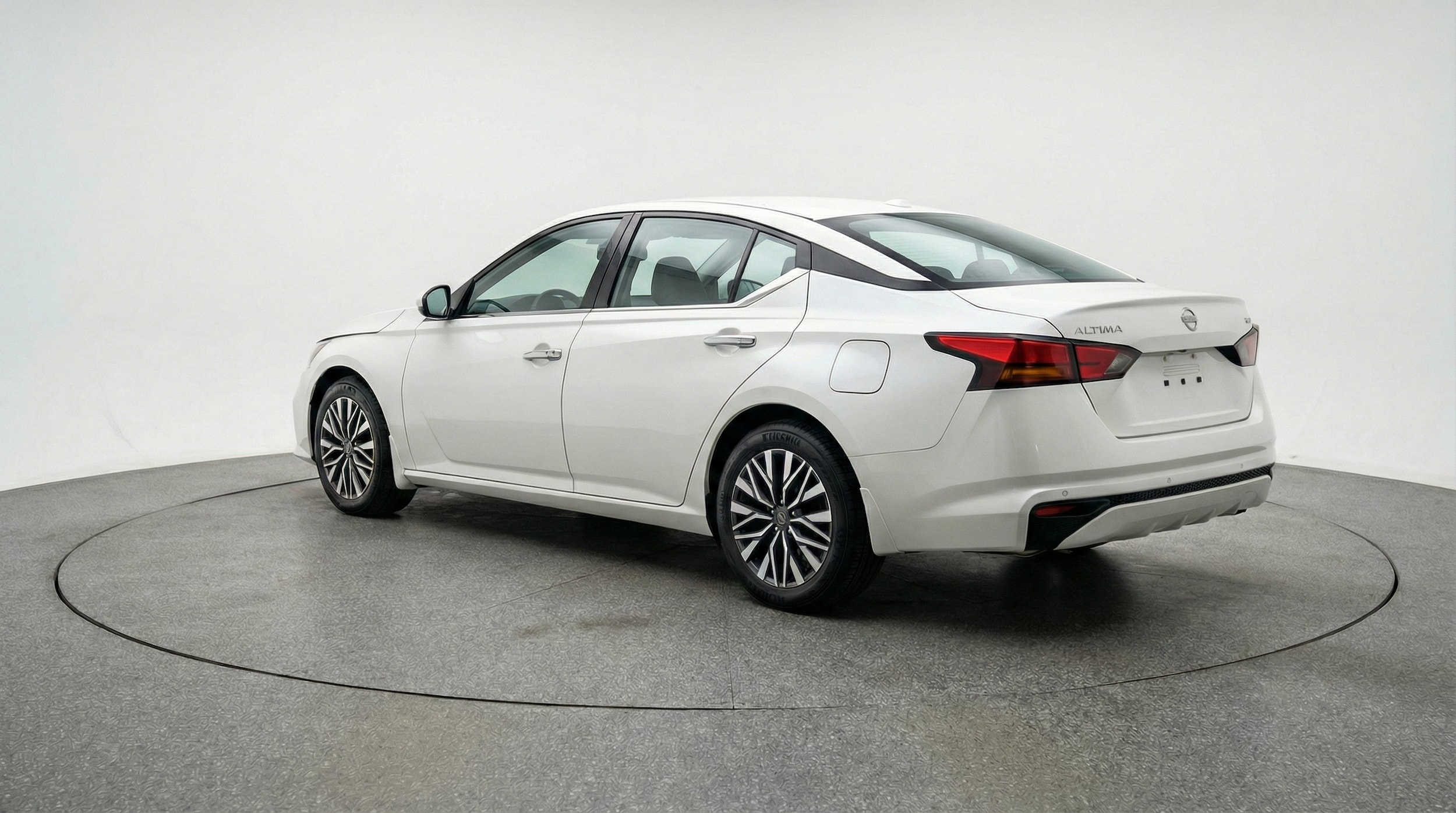 Thumbnail: 2025 Nissan Altima - 5