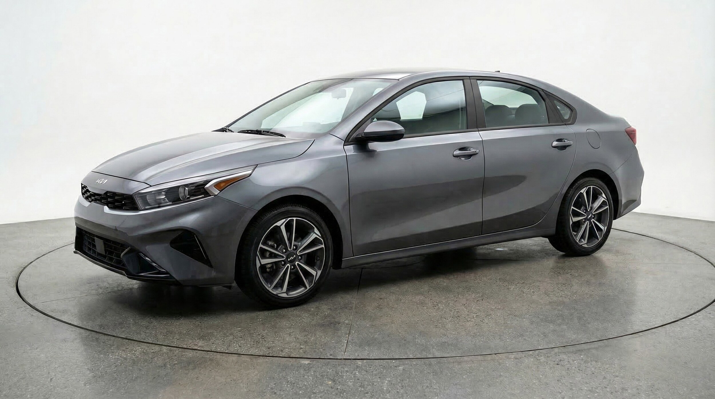 Thumbnail: 2024 Kia Forte - 3