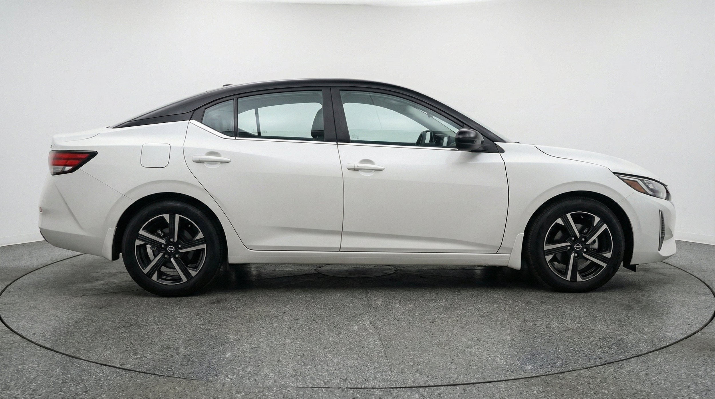 Thumbnail: 2025 Nissan Sentra - 11