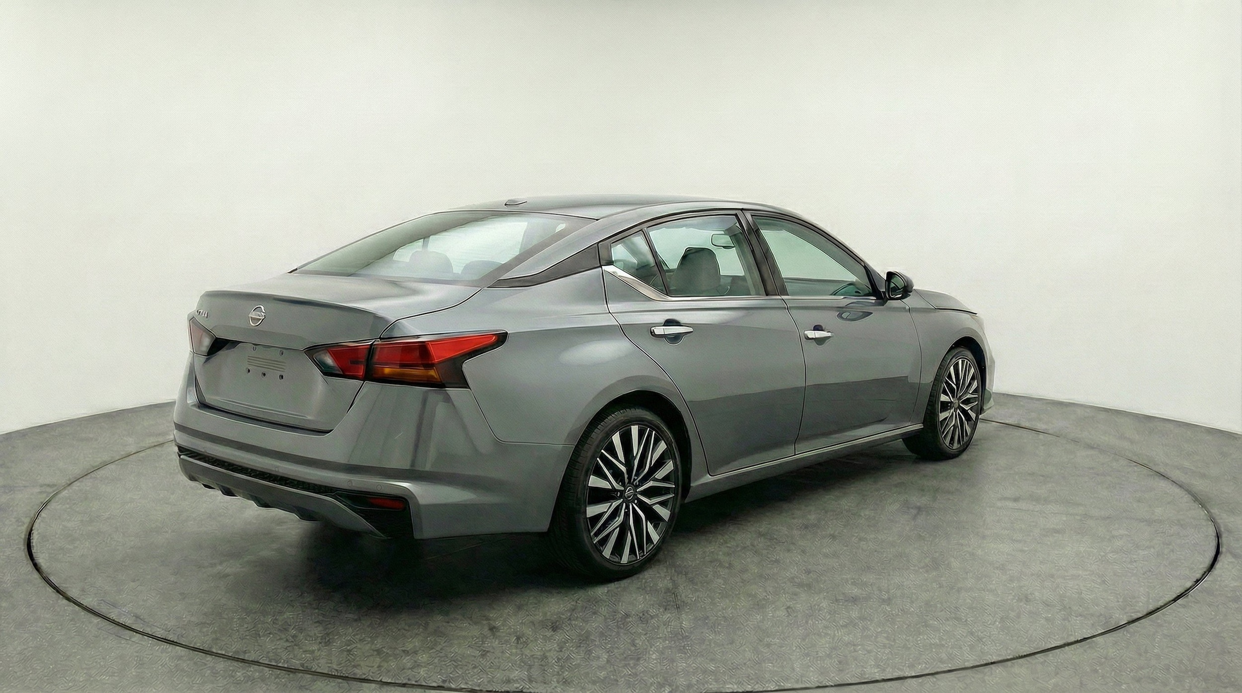 Thumbnail: 2025 Nissan Altima - 9