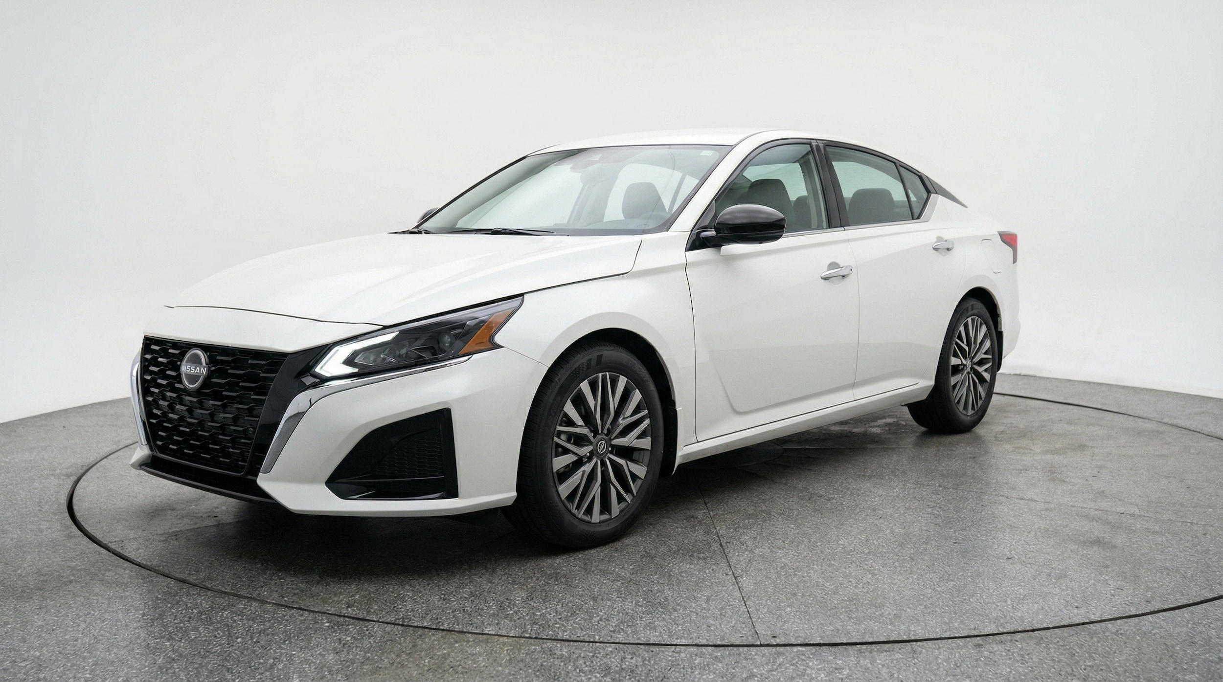 Thumbnail: 2025 Nissan Altima - 3
