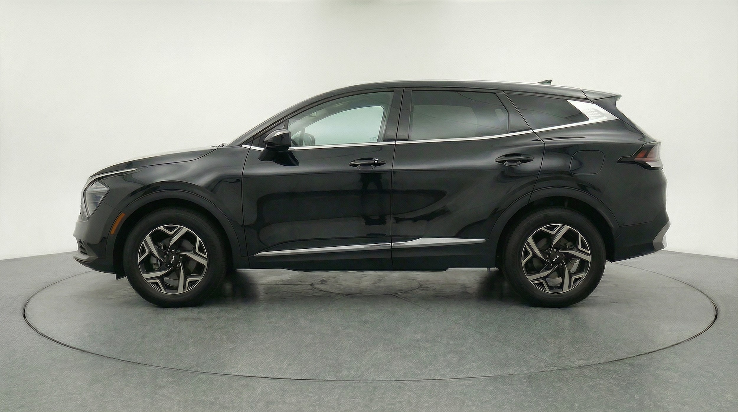 Thumbnail: 2025 Kia Sportage - 4