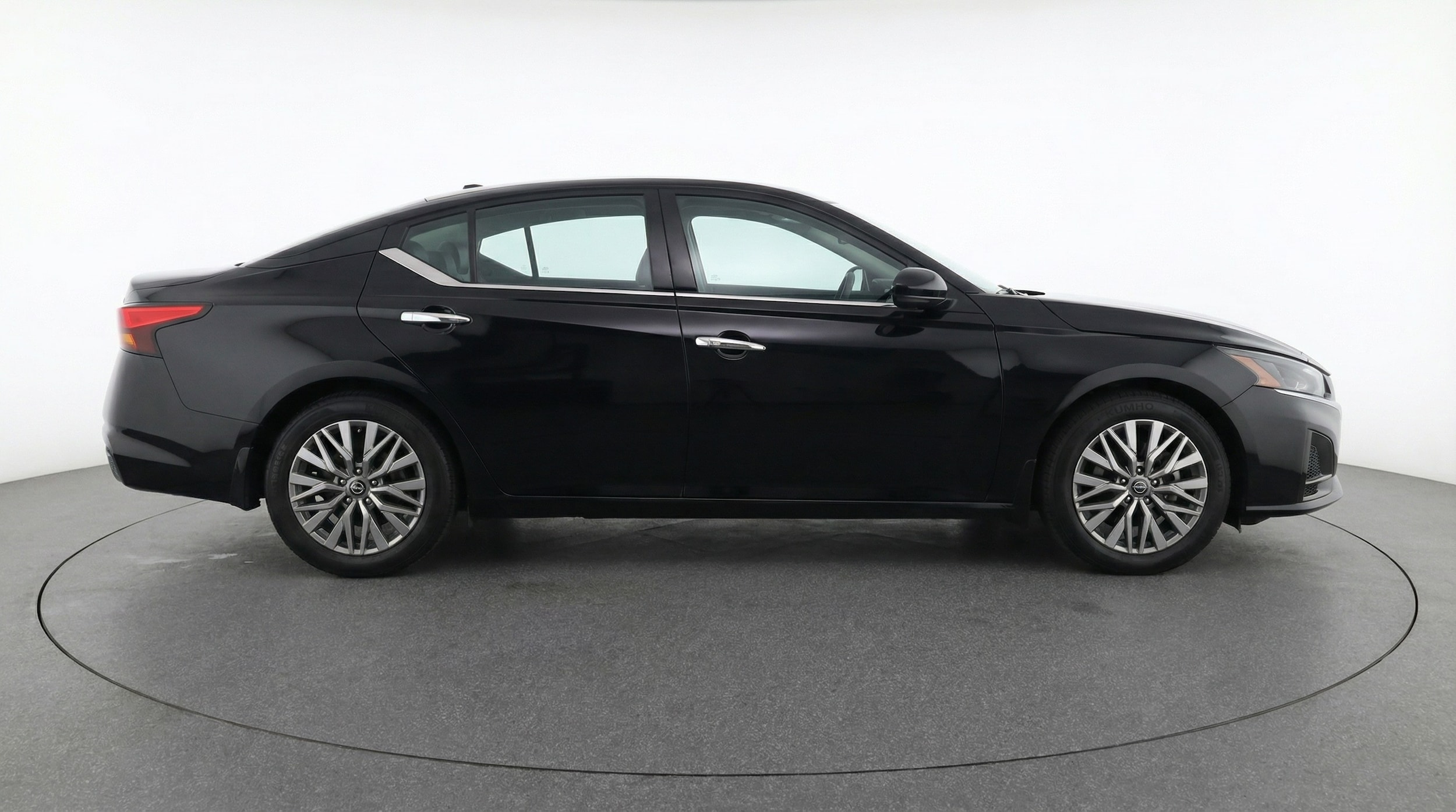 Thumbnail: 2025 Nissan Altima - 8