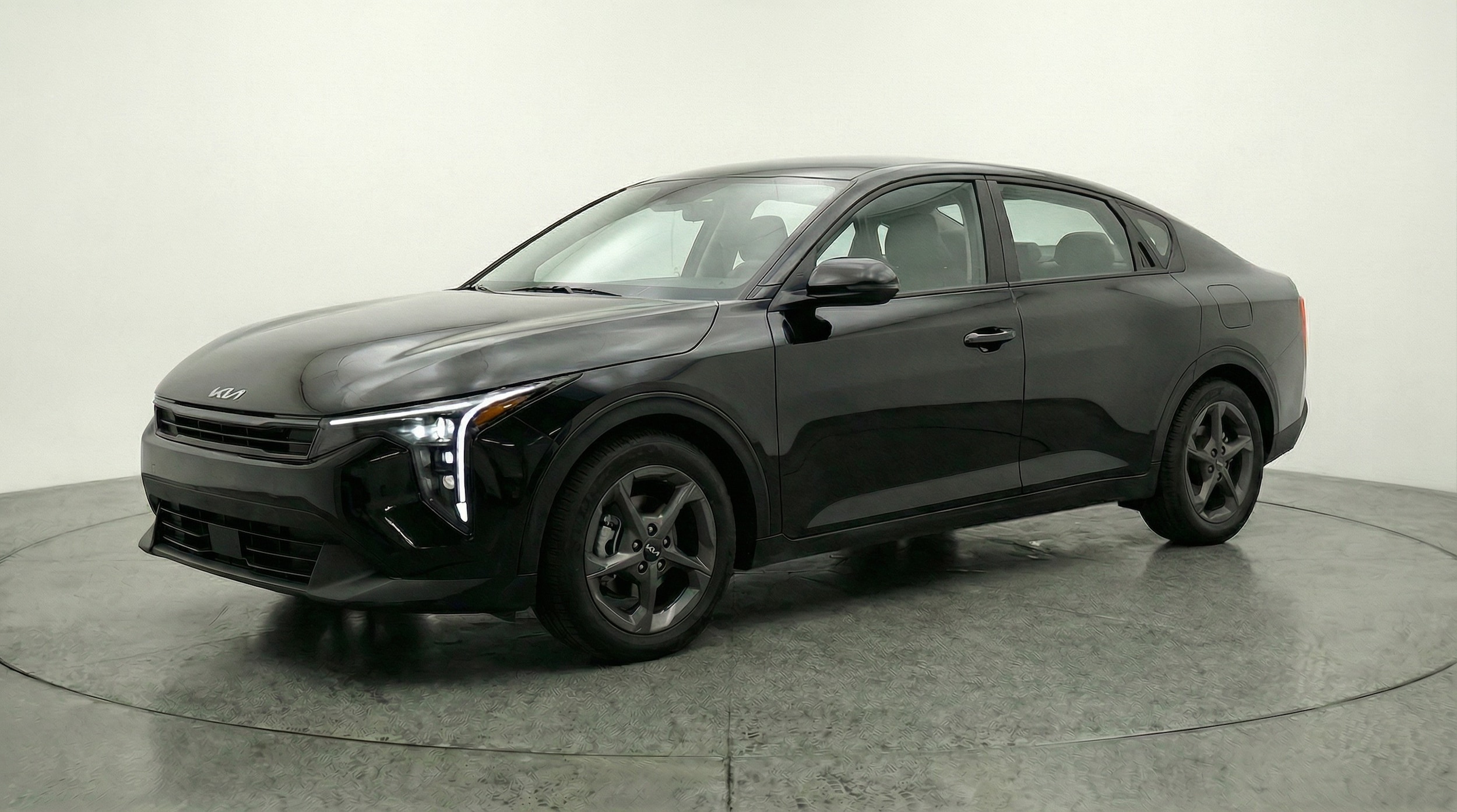 Thumbnail: 2025 Kia K4 - 3