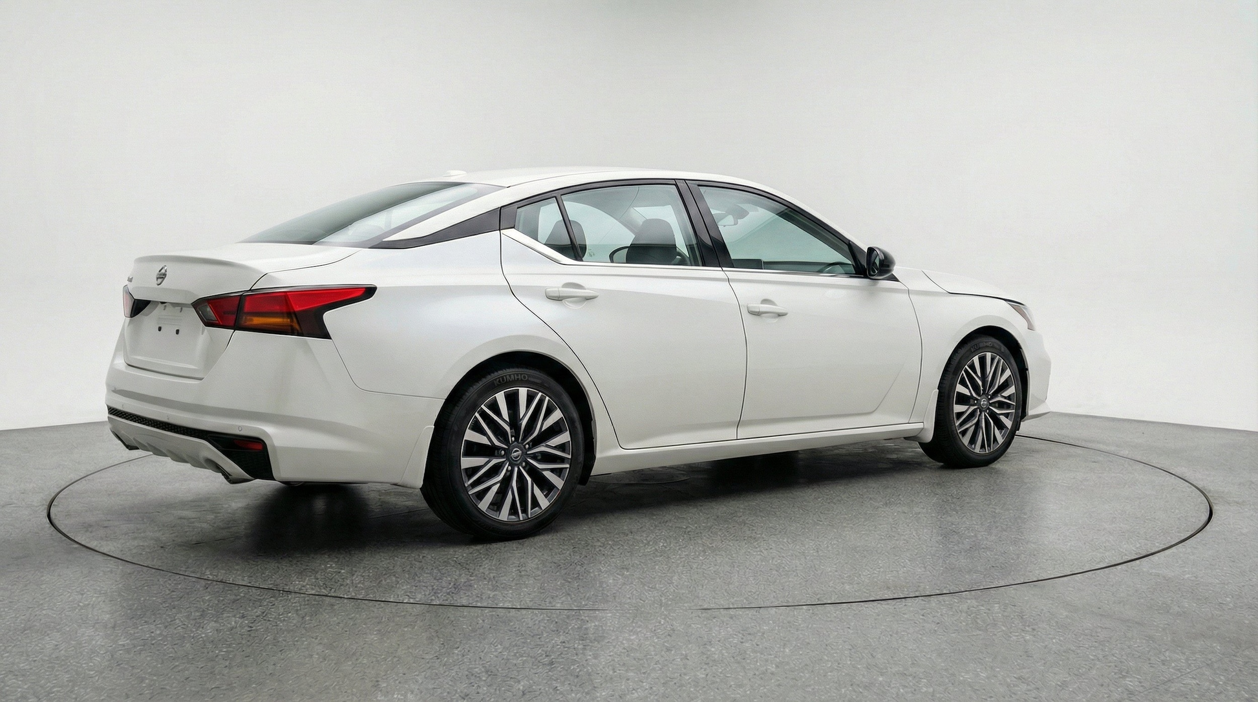 Thumbnail: 2025 Nissan Altima - 9