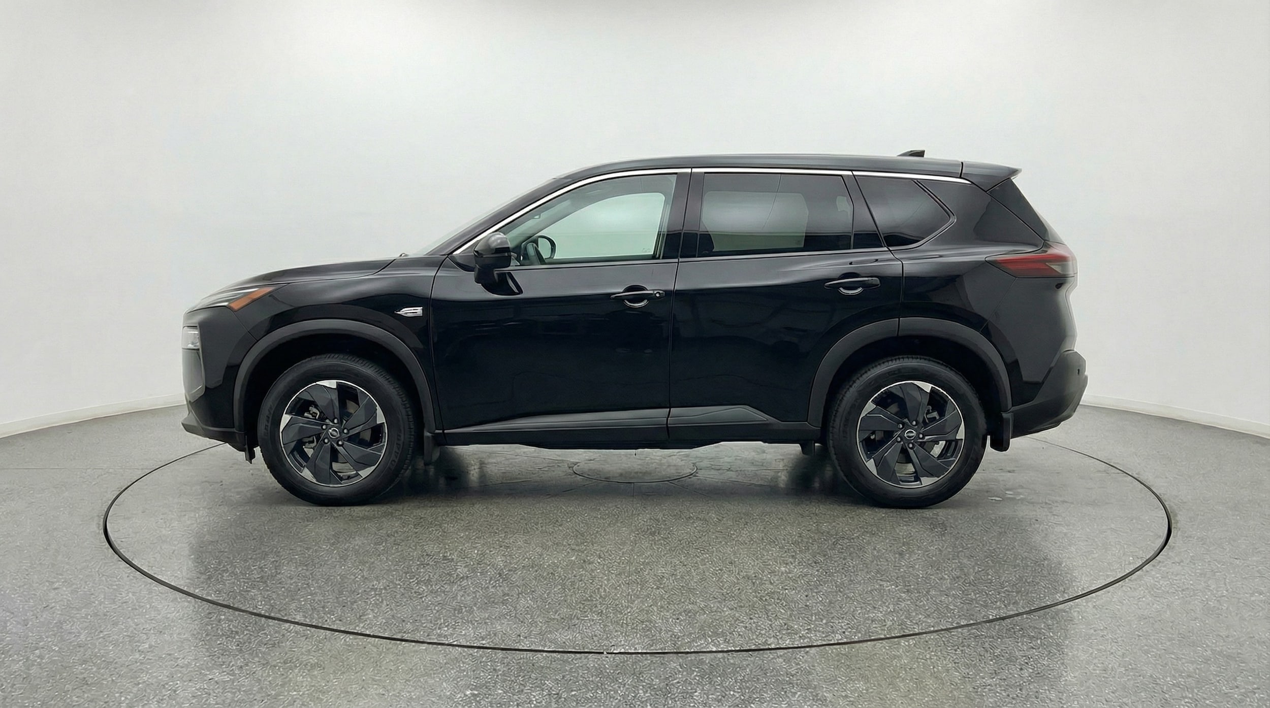 Thumbnail: 2025 Nissan Rogue - 4