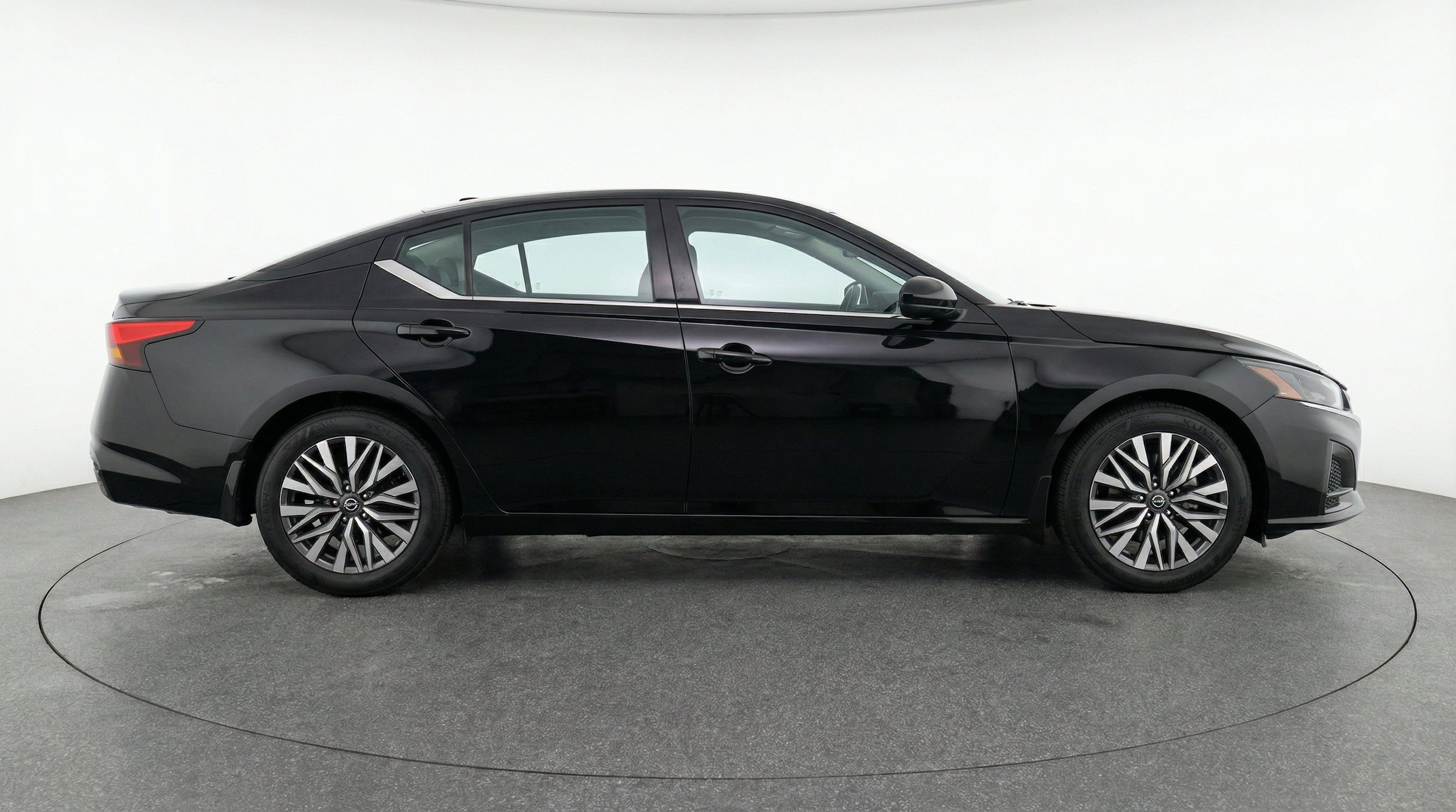Thumbnail: 2025 Nissan Altima - 11