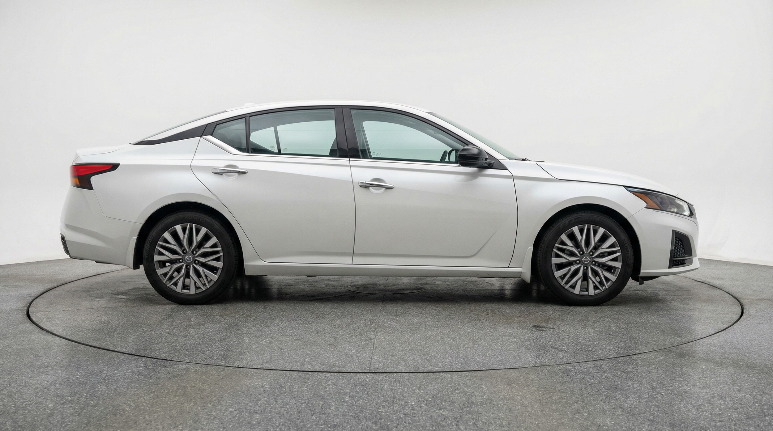 Thumbnail: 2025 Nissan Altima - 8