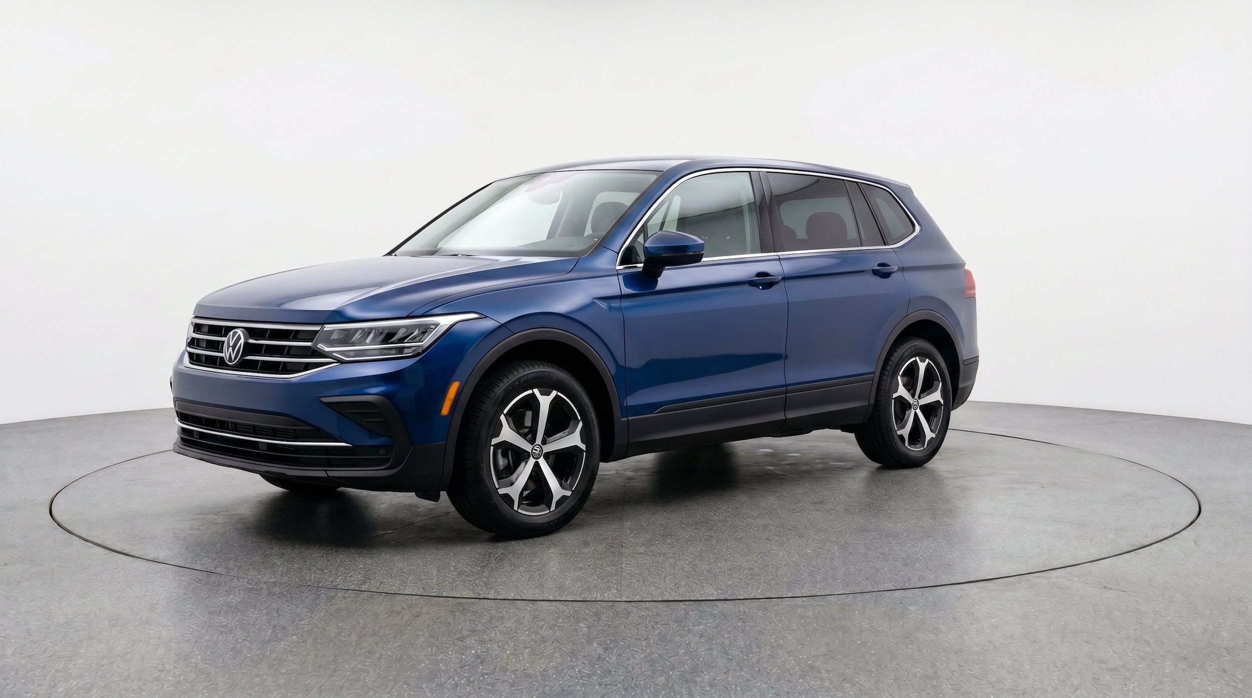 Thumbnail: 2026 Volkswagen Tiguan - 3