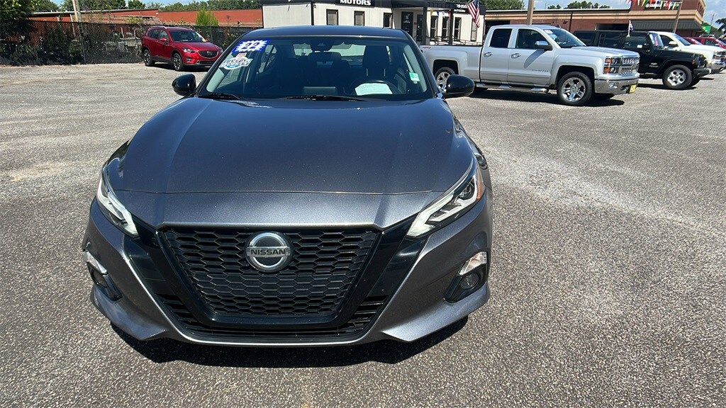2022 Nissan Altima 2.5 SR photo 2