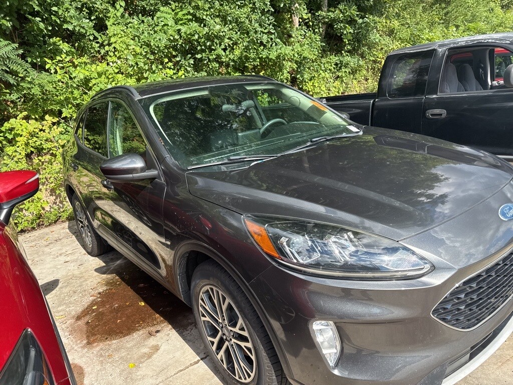2020 Ford Escape SEL photo 2