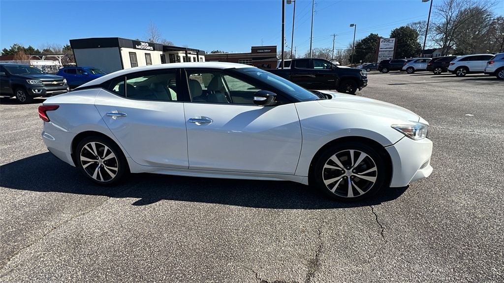 Used 2016 Nissan Maxima 3.5 SV Sedan