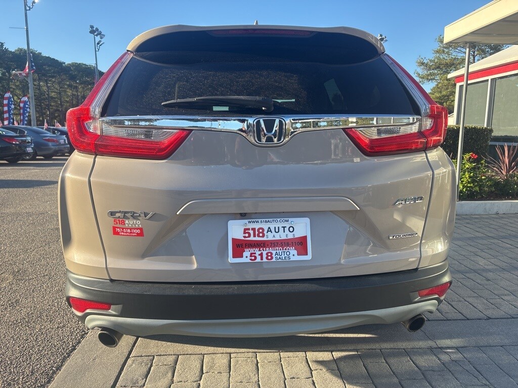 2017 Honda CR-V Touring photo 4