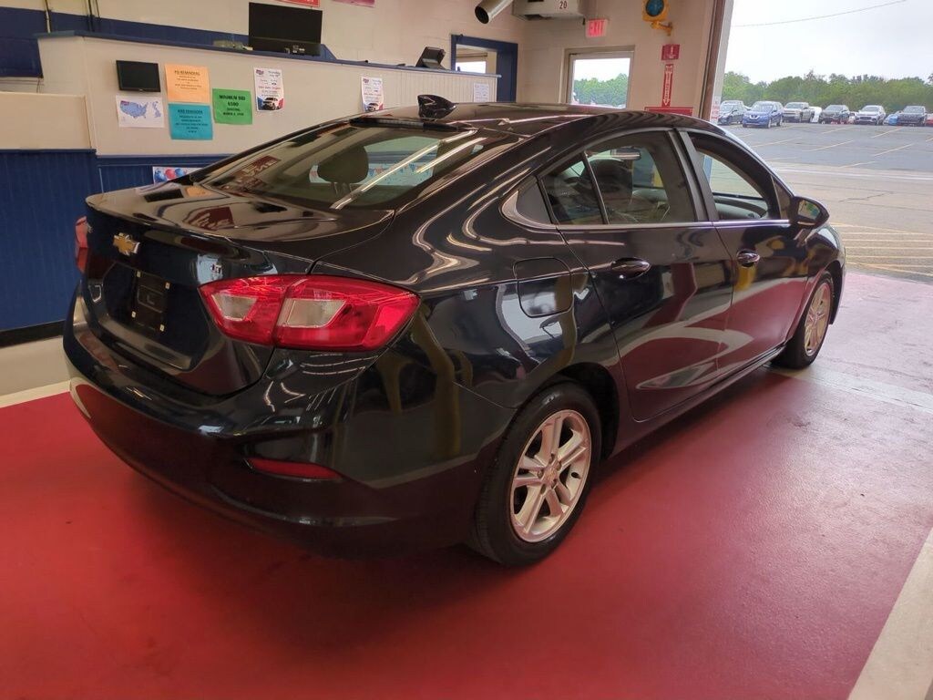 Used 2016 Chevrolet Cruze LT Auto Sedan