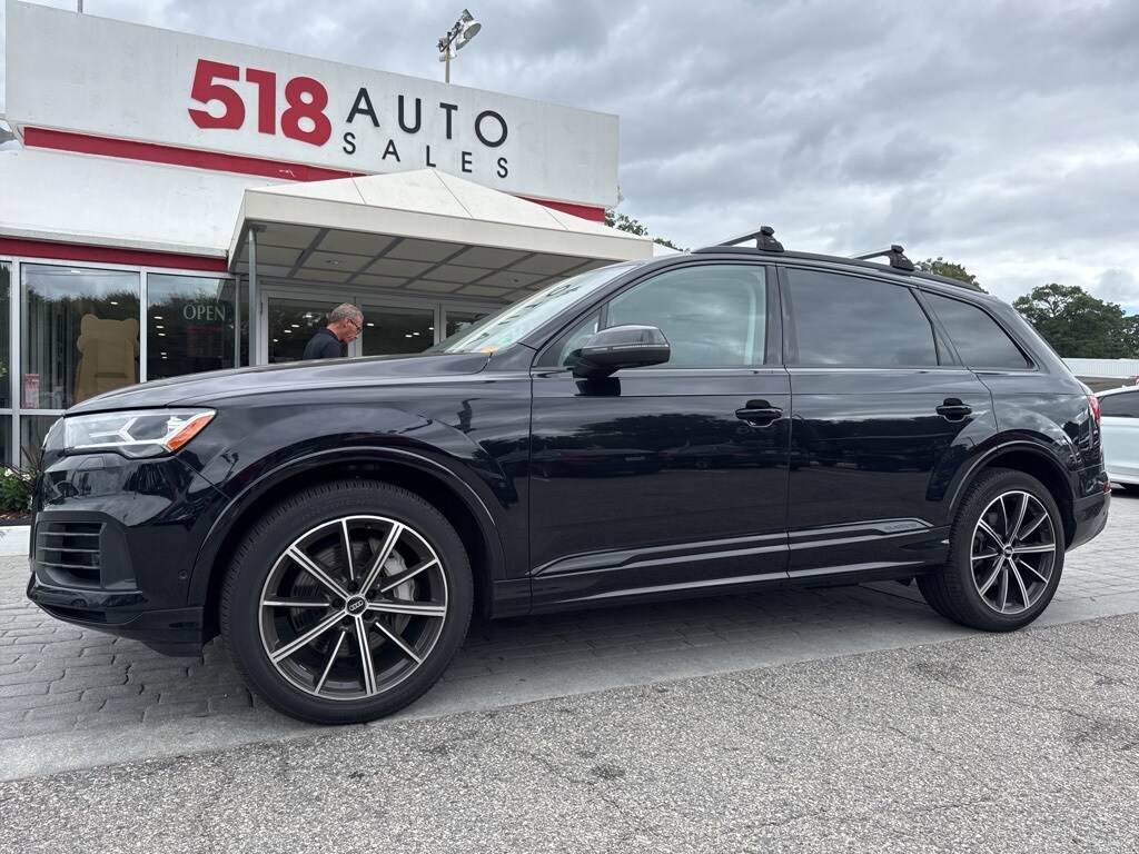 2020 Audi Q7 55 Premium Plus photo 2