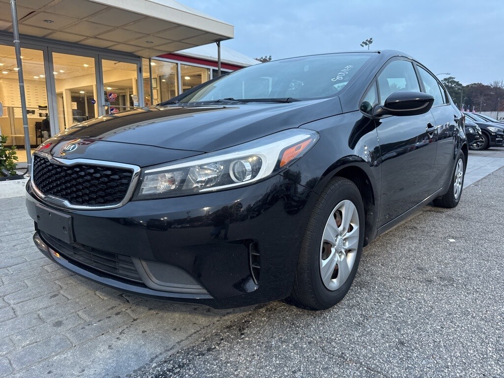 2018 Kia Forte LX Base photo 3