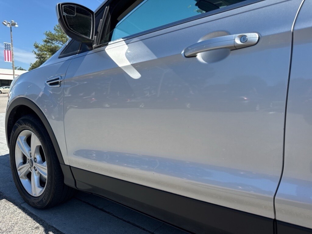 2015 Ford Escape SE photo 3