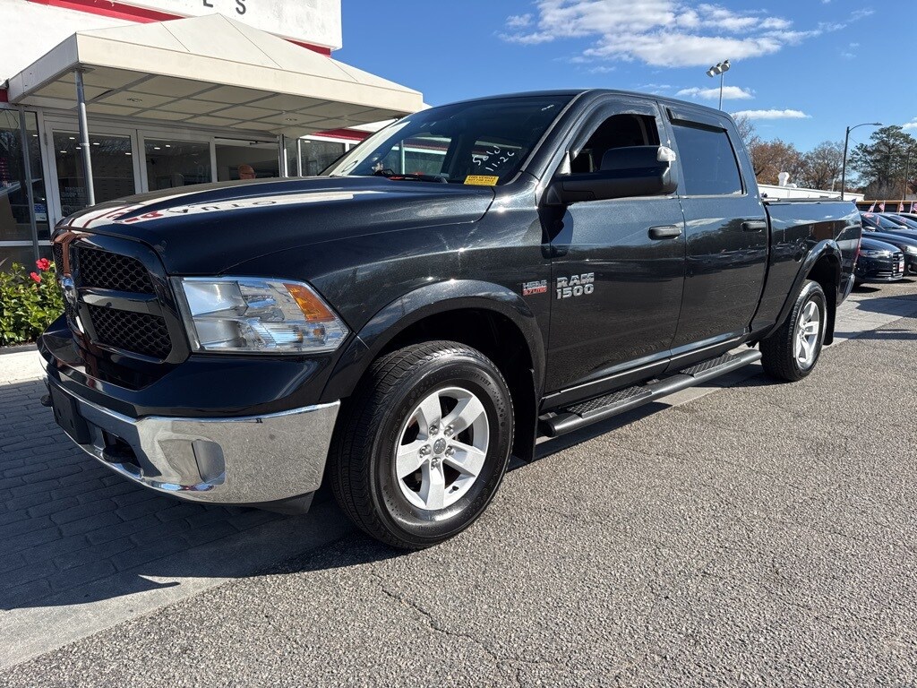 2016 Ram 1500 SLT Outdoorsman photo 3