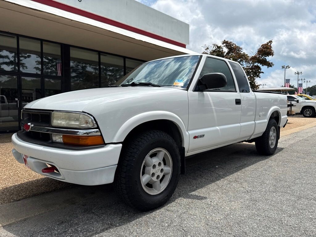 Used 2003 Chevrolet S-10 Truck Extended Cab
