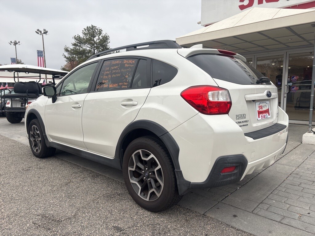 2017 Subaru Crosstrek 2.0i Premium photo 2